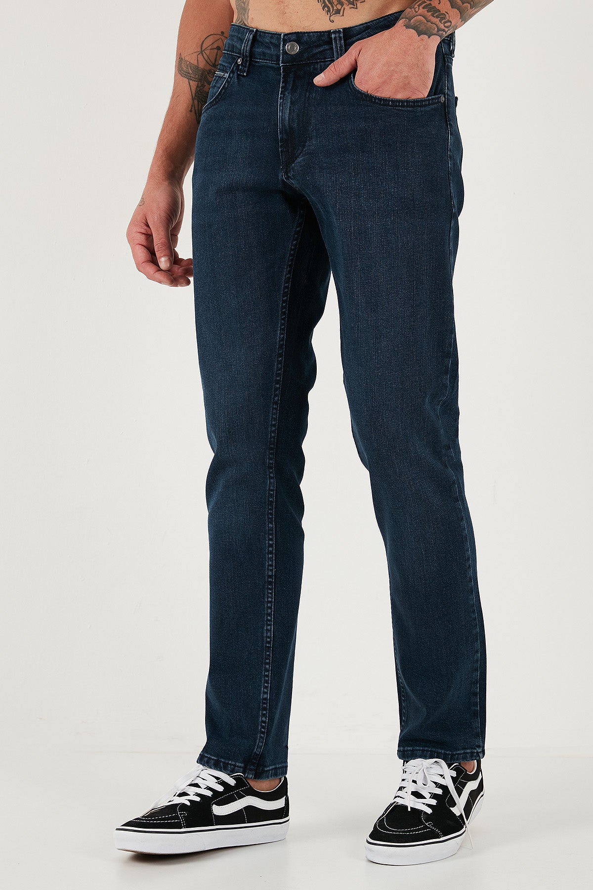 Buratti Pamuklu Regular Fit Normal Bel Boru Paça Jeans Erkek Kot Pantolon 2211C16PARMA LACİVERT