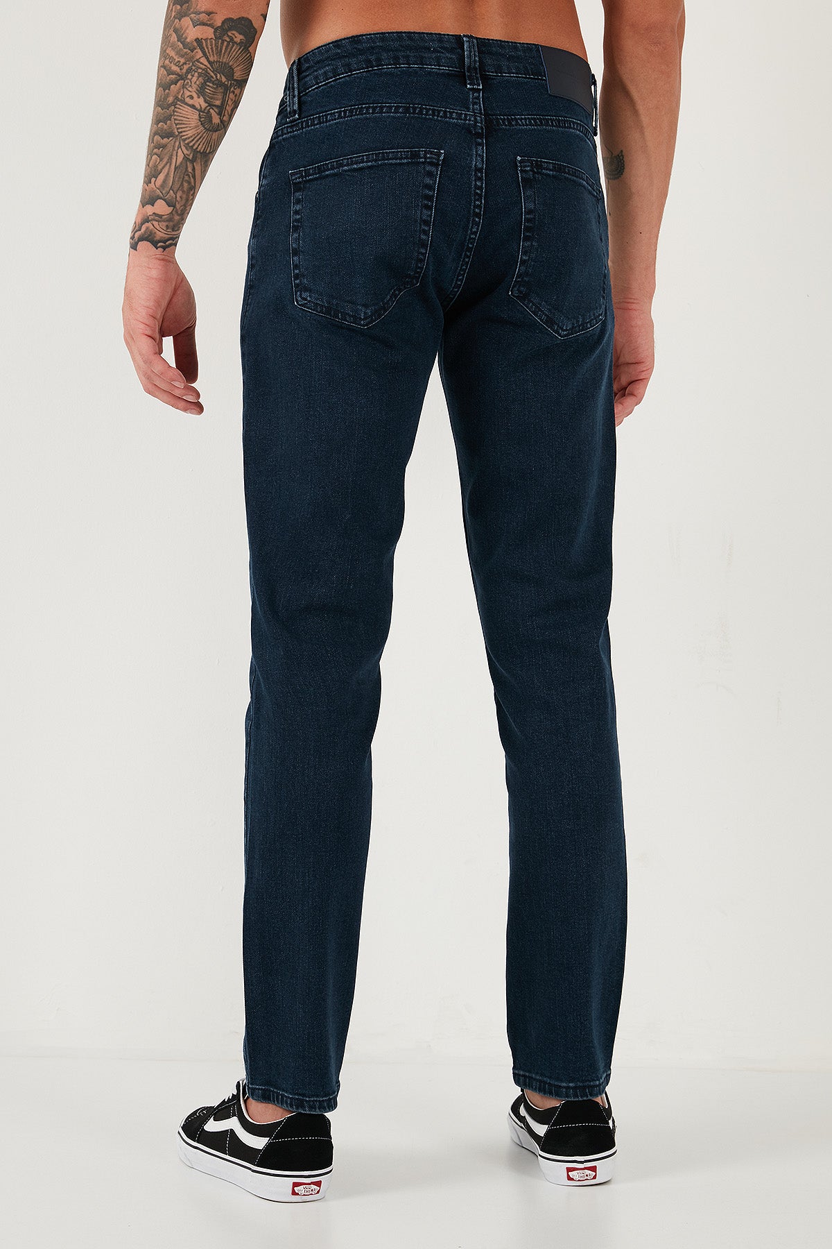 Buratti Pamuklu Regular Fit Normal Bel Boru Paça Jeans Erkek Kot Pantolon 2211C16PARMA LACİVERT