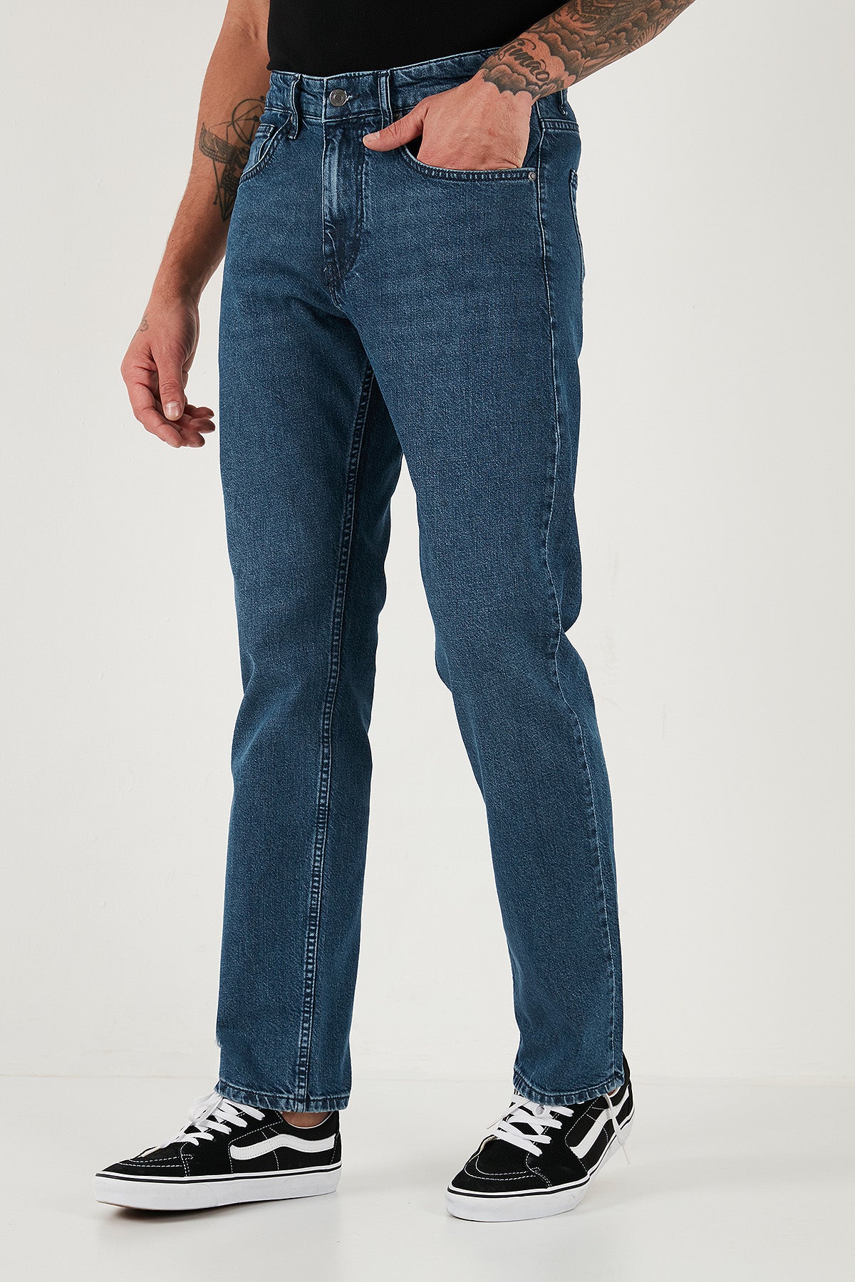 Buratti Pamuklu Comfort Fit Normal Bel Boru Paça Jeans Erkek Kot Pantolon 4400C17TEXAS MAVİ