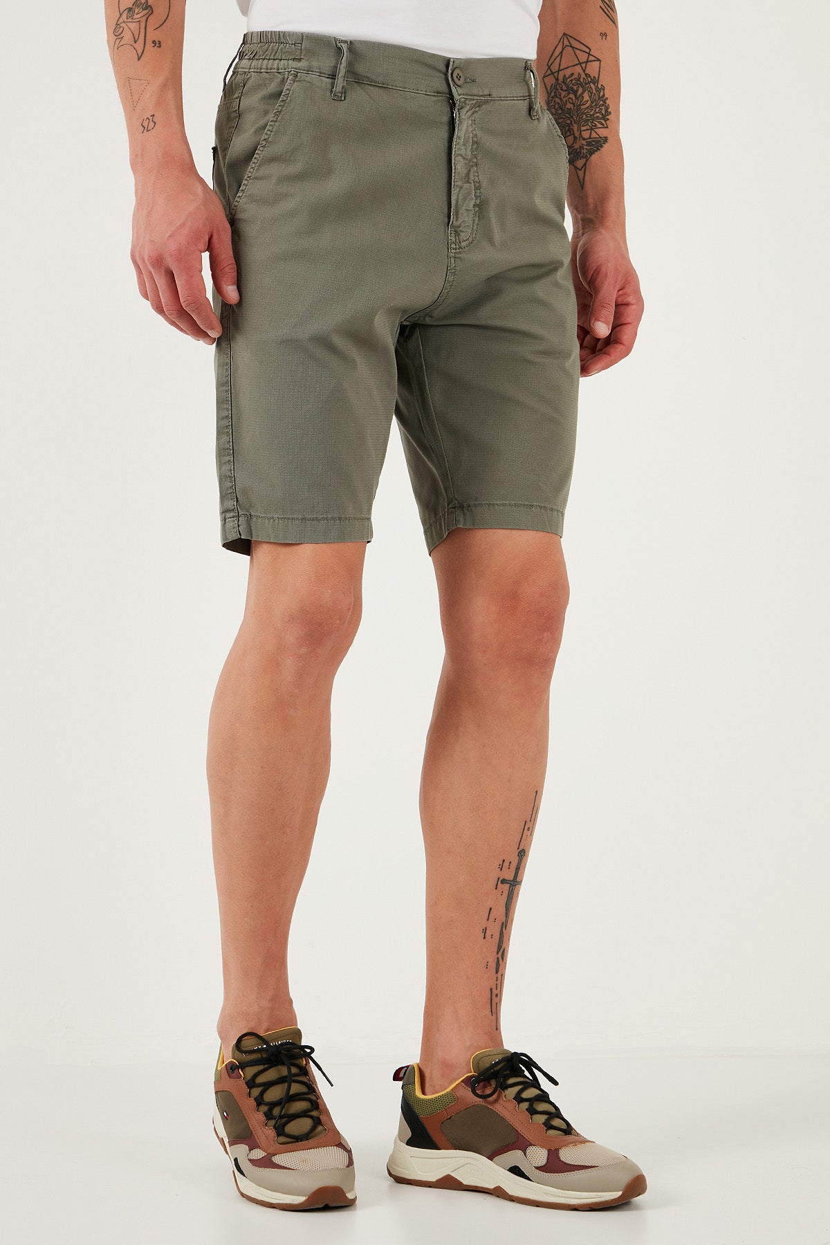 Buratti Pamuklu Slim Tapered Bermuda Erkek Şort 4503S67SMILANO AÇIK HAKİ
