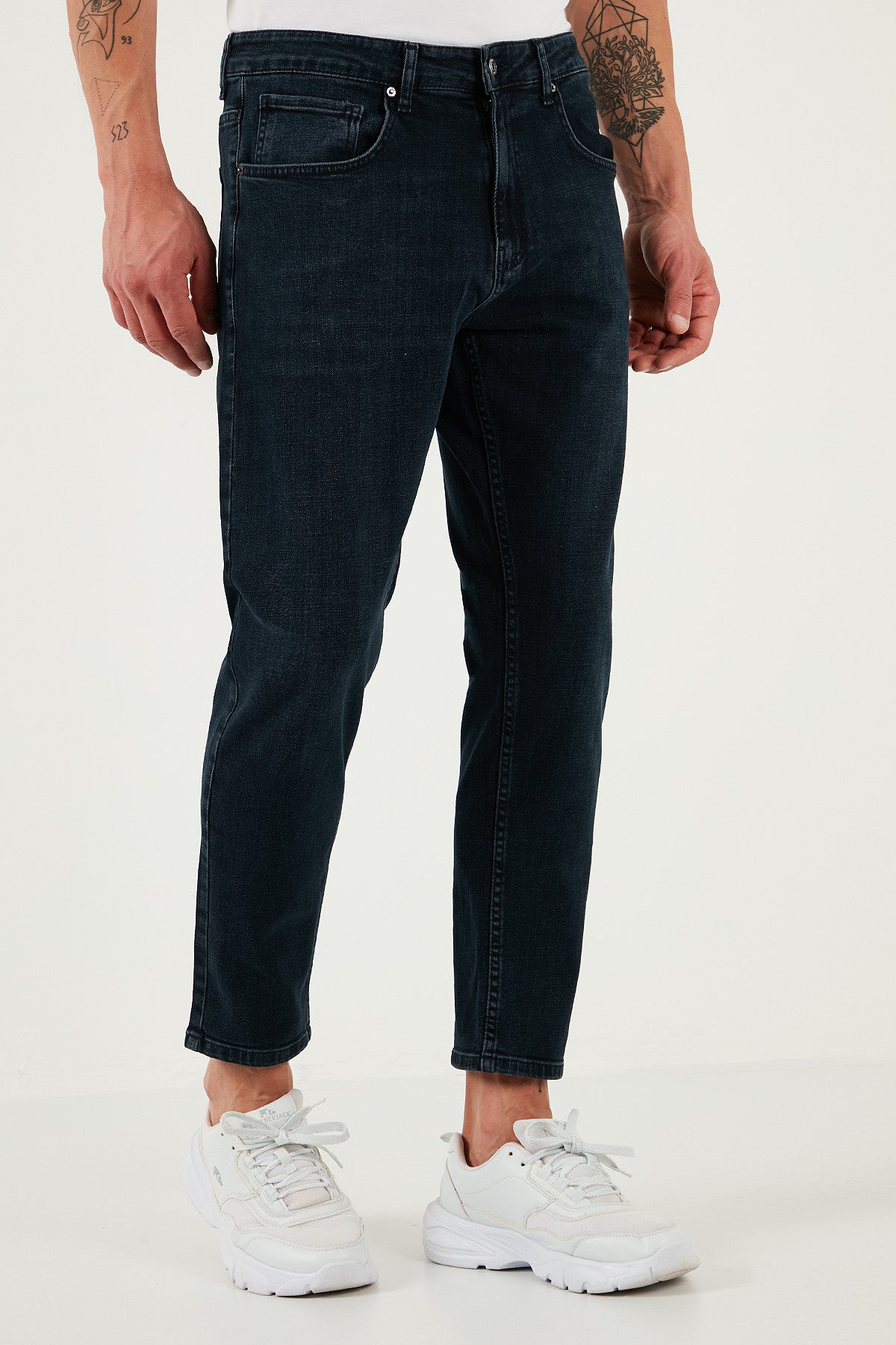Buratti Pamuklu Slim Tapered Normal Bel Daralan Paça Jeans Erkek Kot Pantolon 5900S80MILANO LACİVERT