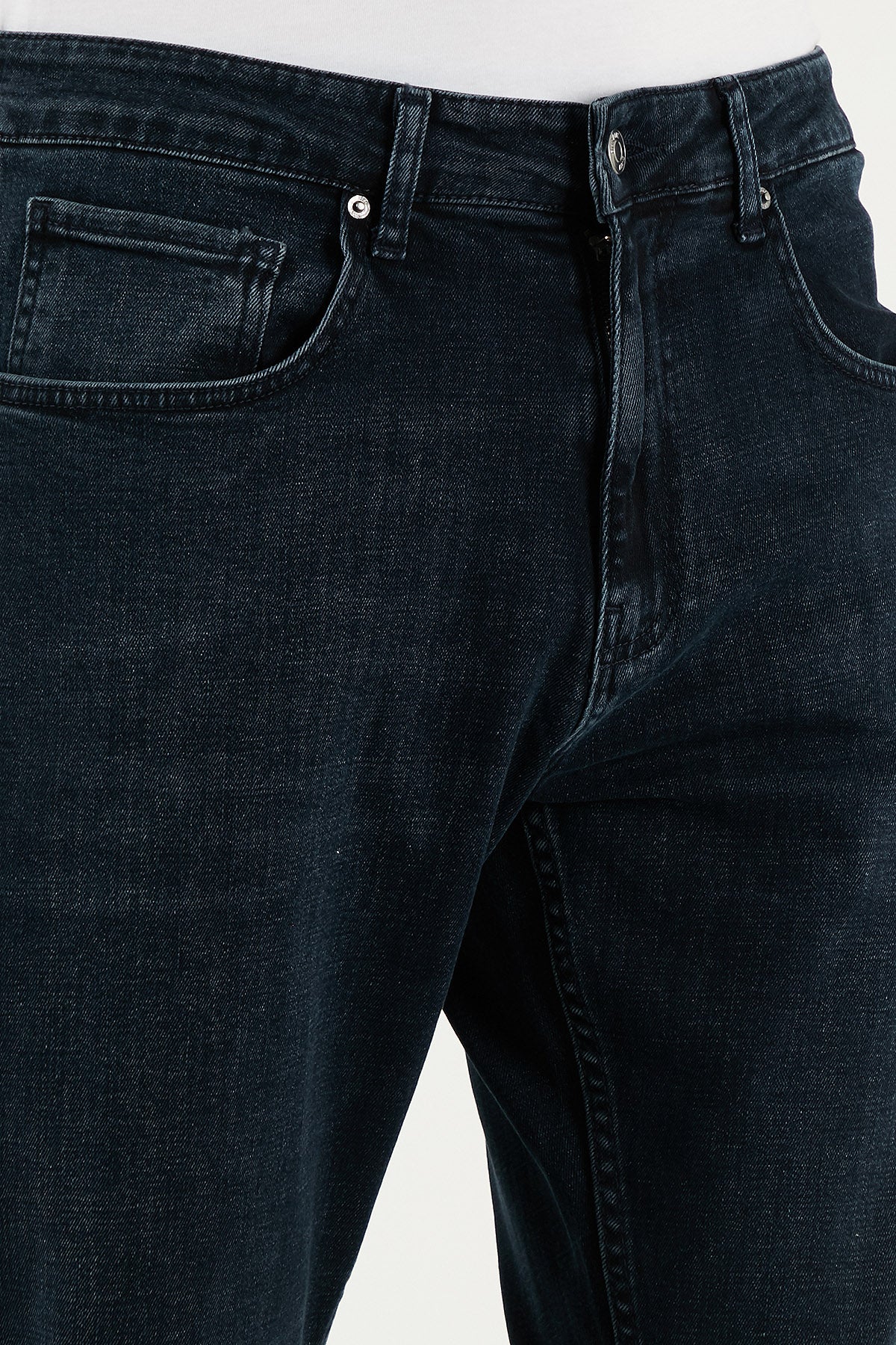 Buratti Pamuklu Slim Tapered Normal Bel Daralan Paça Jeans Erkek Kot Pantolon 5900S80MILANO LACİVERT