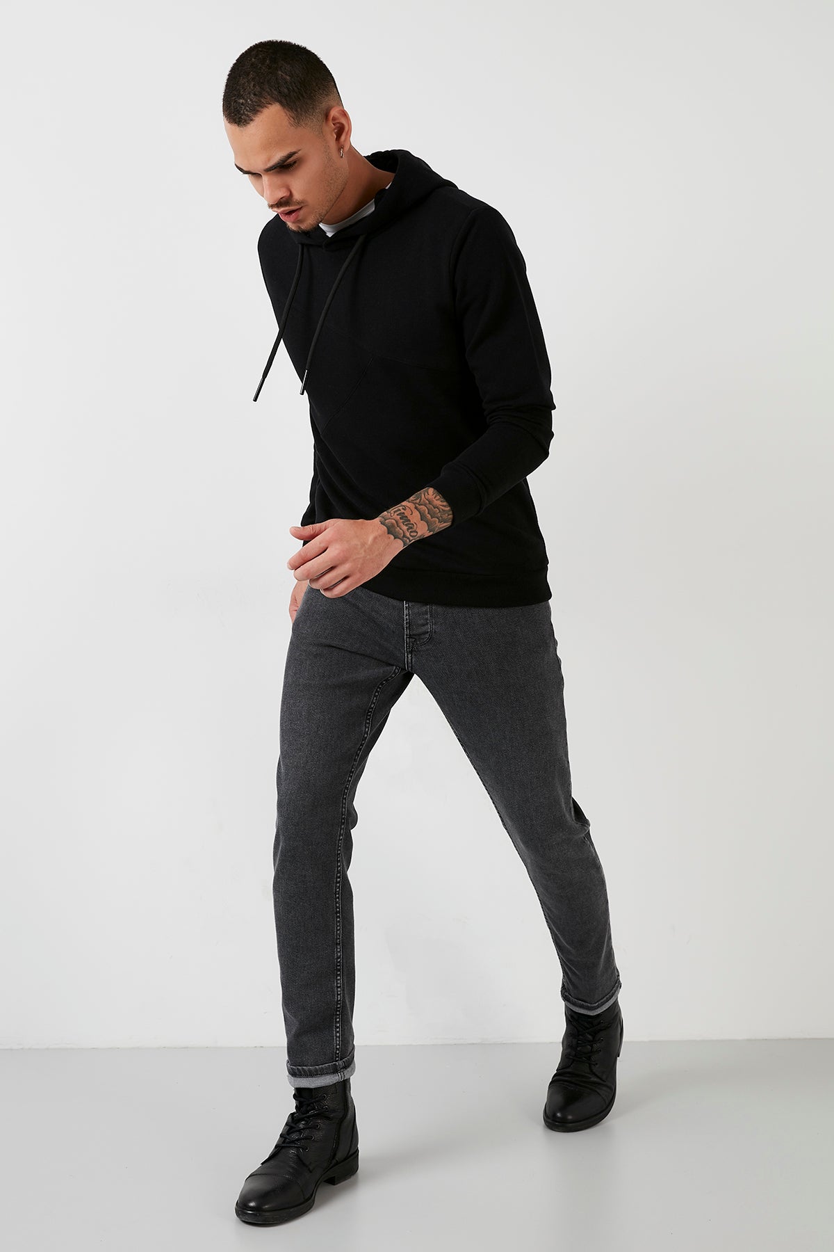 Buratti % 100 Pamuk Kapüşonlu Slim Fit İnce Erkek Sweat 5905009 SİYAH