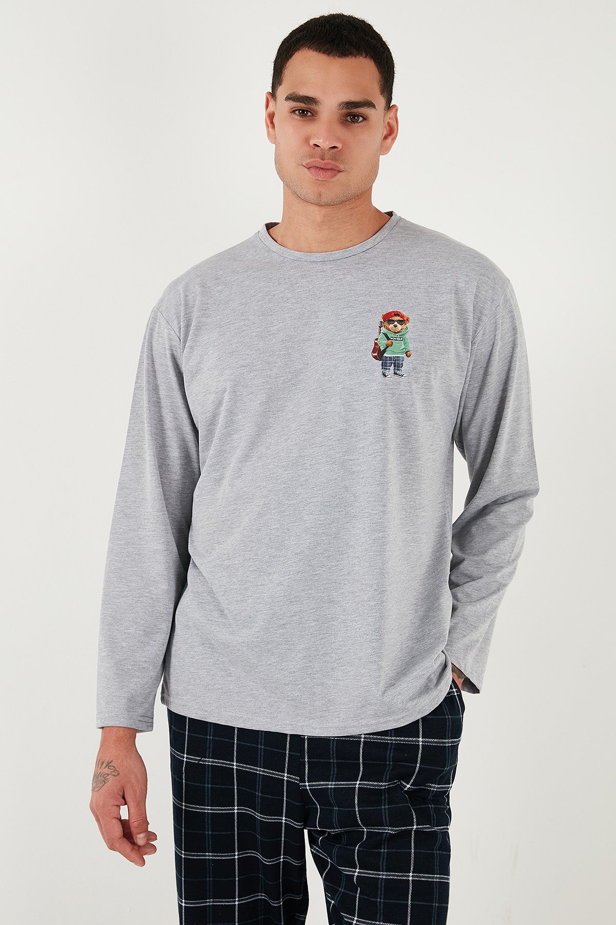 Buratti Ekoseli Regular Fit Yüksek Bel Cepli Bisiklet Yaka Erkek Pijama Takımı 6574002 GRİ