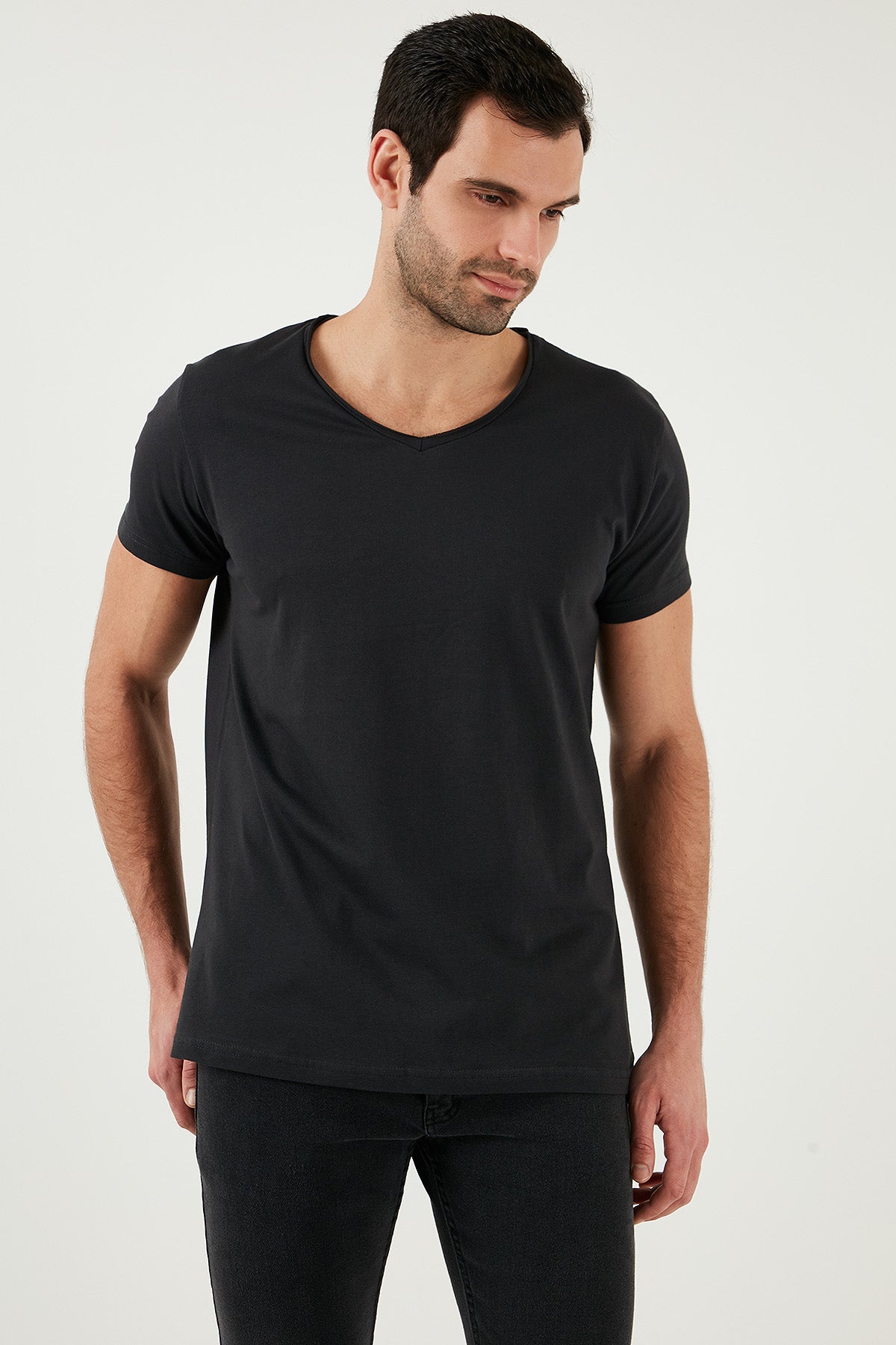 Buratti Pamuklu Slim Fit V Yaka Basic Erkek T Shirt 5412001 FÜME