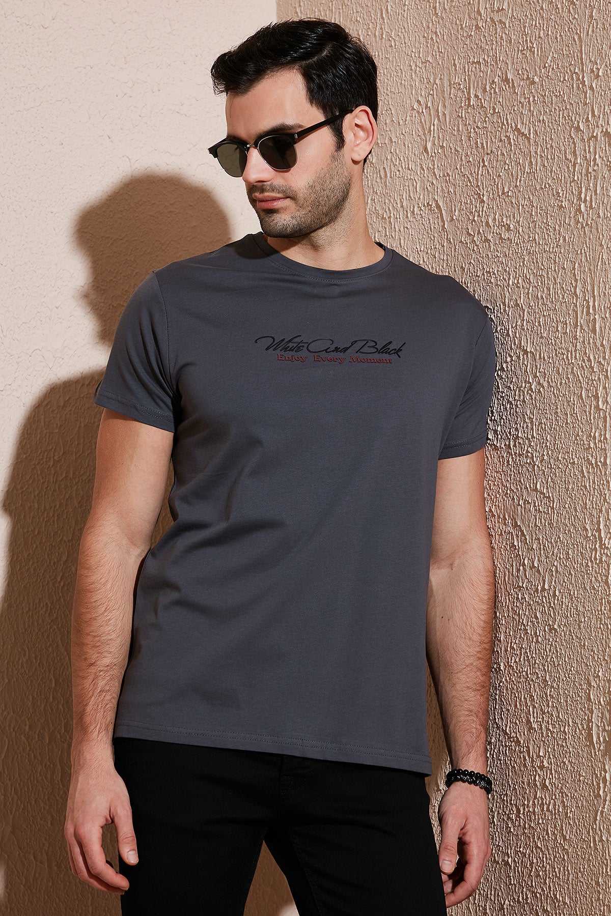 Buratti Pamuklu Slim Fit Bisiklet Yaka Yazılı Erkek T Shirt 541ENJOY FÜME