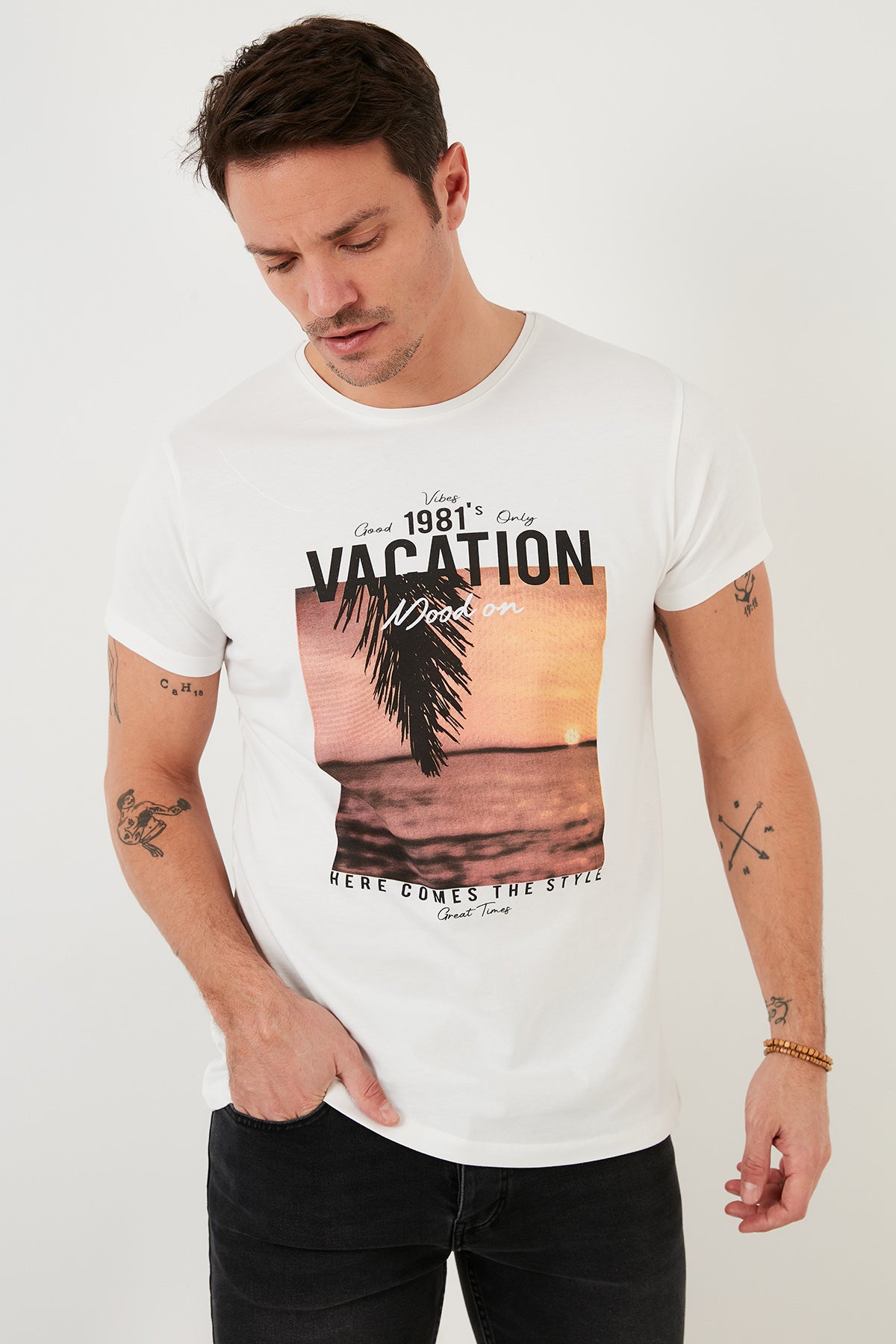 Buratti Baskılı % 100 Pamuk Bisiklet Yaka Slim Fit Erkek T Shirt 541VACATION EKRU