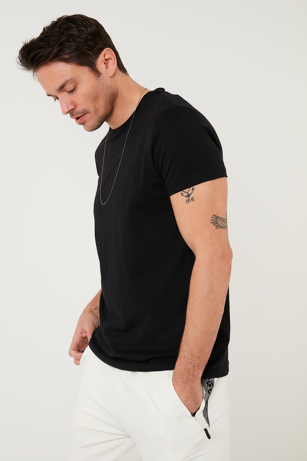 Buratti Bisiklet Yaka % 100 Pamuk Regular Fit Basic Erkek T Shirt 59020001 SİYAH