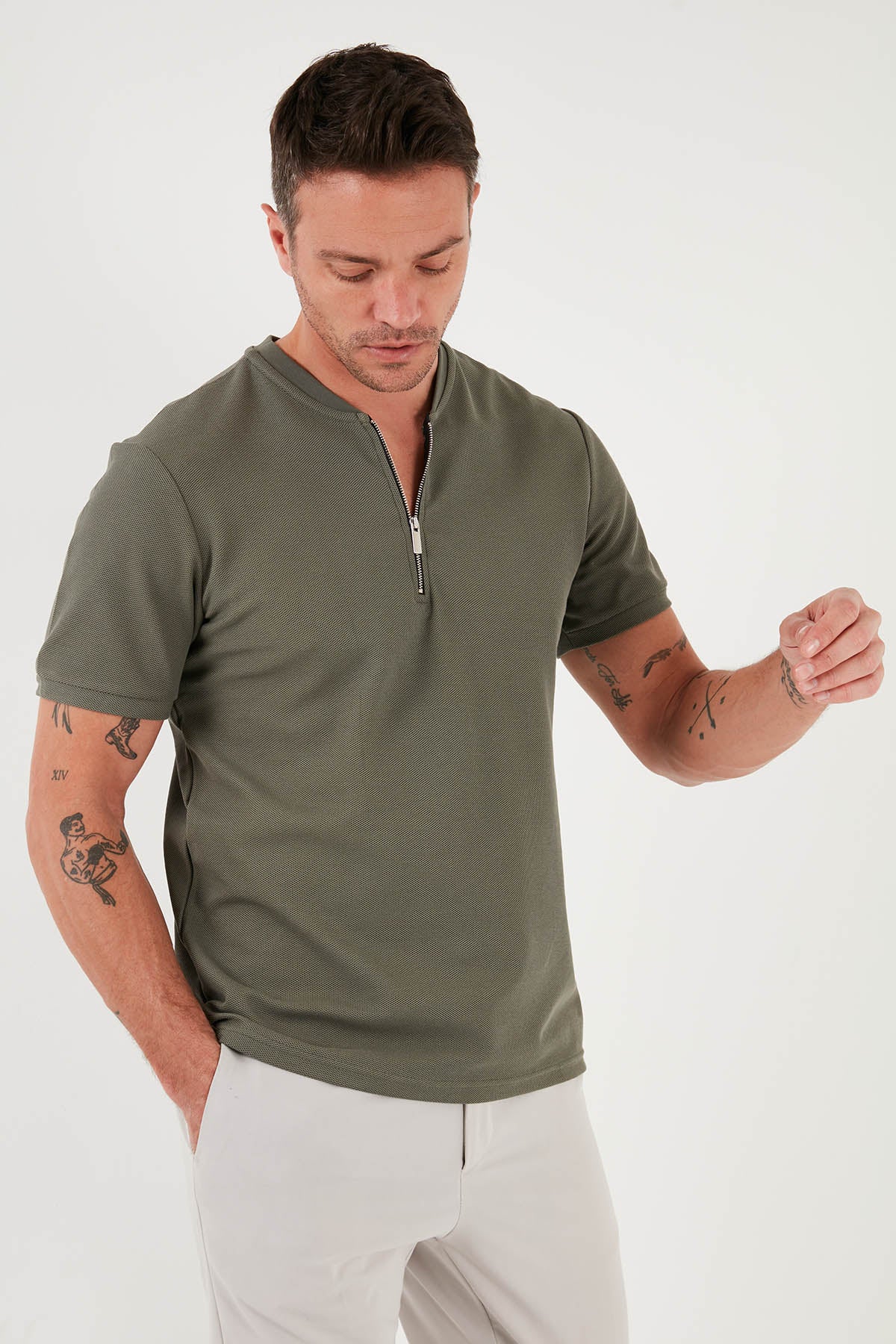 Buratti Pamuklu Regular Fit Yarım Fermuarlı Erkek T Shirt 5902653 HAKİ