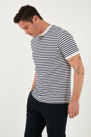 Buratti Pamuklu Çizgili Regular Fit Bisiklet Yaka Erkek T Shirt 5903005 İNDİGO