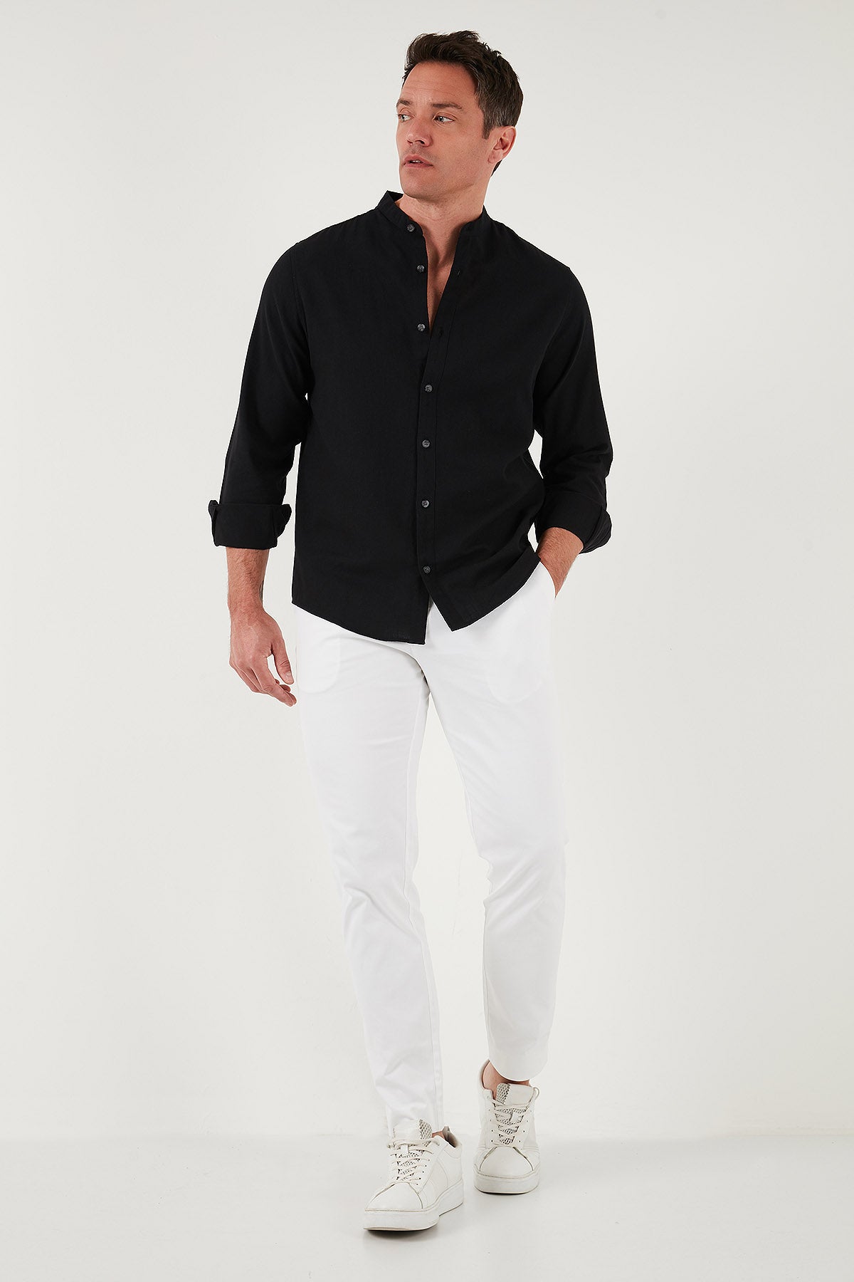Buratti Keten Görünümlü Pamuklu Regular Fit Hakim Yaka Erkek Gömlek CF25S112637 SİYAH