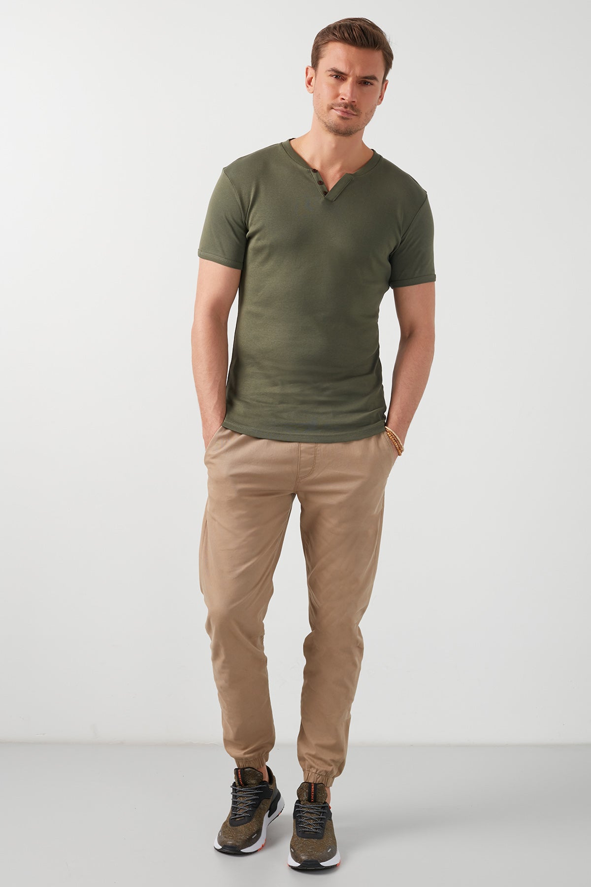 Buratti Pamuklu Düğme Detaylı Slim Fit V Yaka 3'lü Paket Erkek T Shirt 5902122S3 SİYAH-BEYAZ-HAKİ