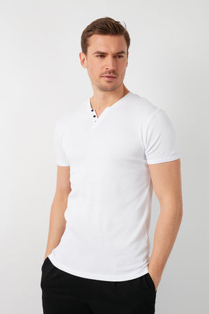Buratti Pamuklu Düğme Detaylı Slim Fit V Yaka 3'lü Paket Erkek T Shirt 5902122S3 Beyaz-Vişne-Açık Haki