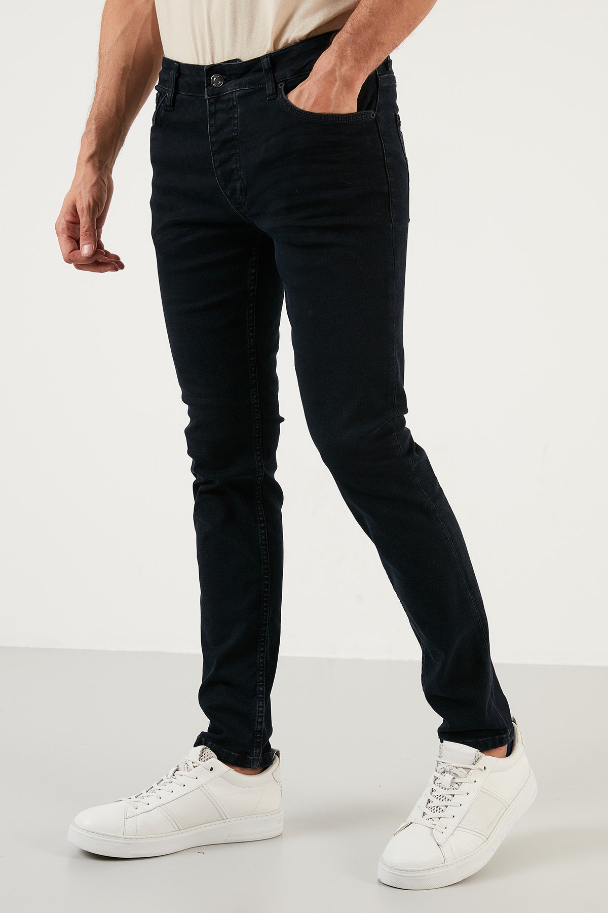 Buratti Pamuklu Normal Bel Slim Fit Dar Paça Jeans Erkek Kot Pantolon 1100M125NAPOLI KOYU LACIVERT