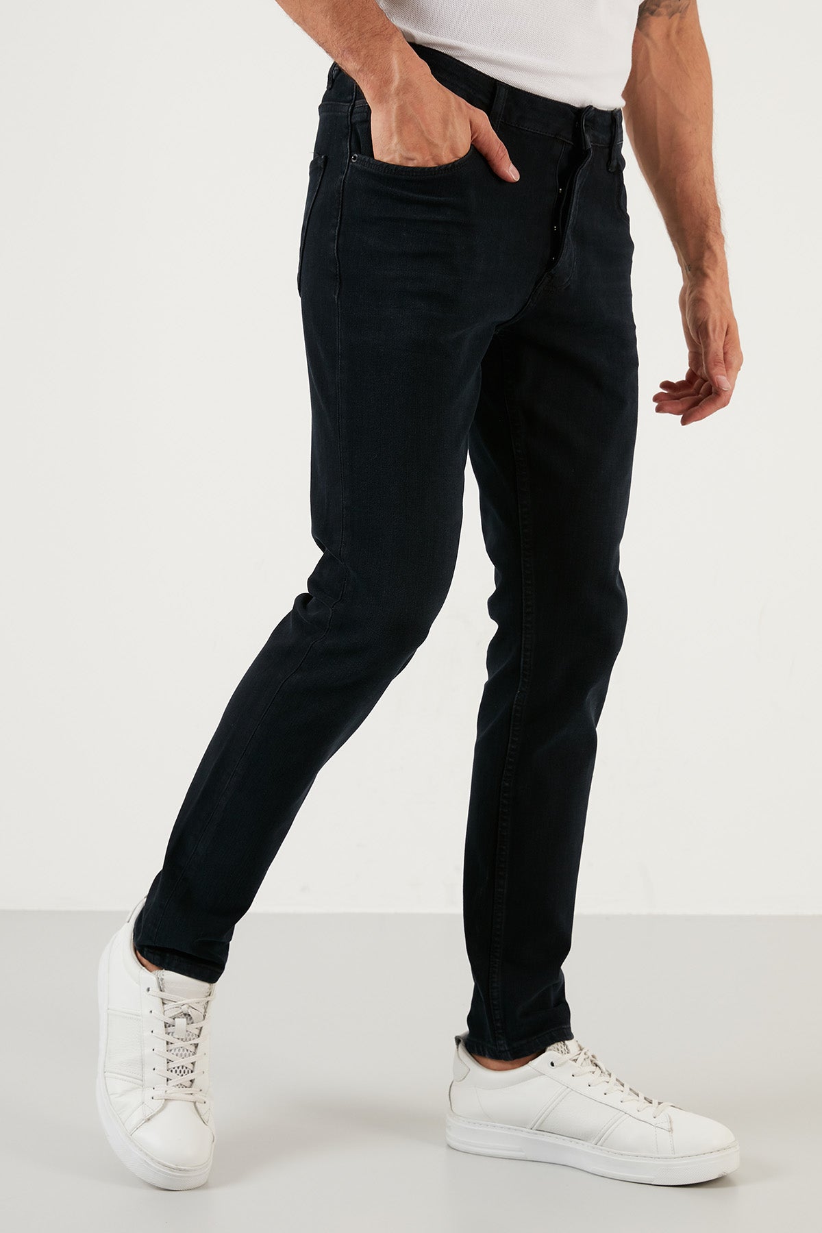 Buratti Pamuklu Normal Bel Slim Fit Dar Paça Jeans Erkek Kot Pantolon 1111M110NAPOLI KOYU LACIVERT