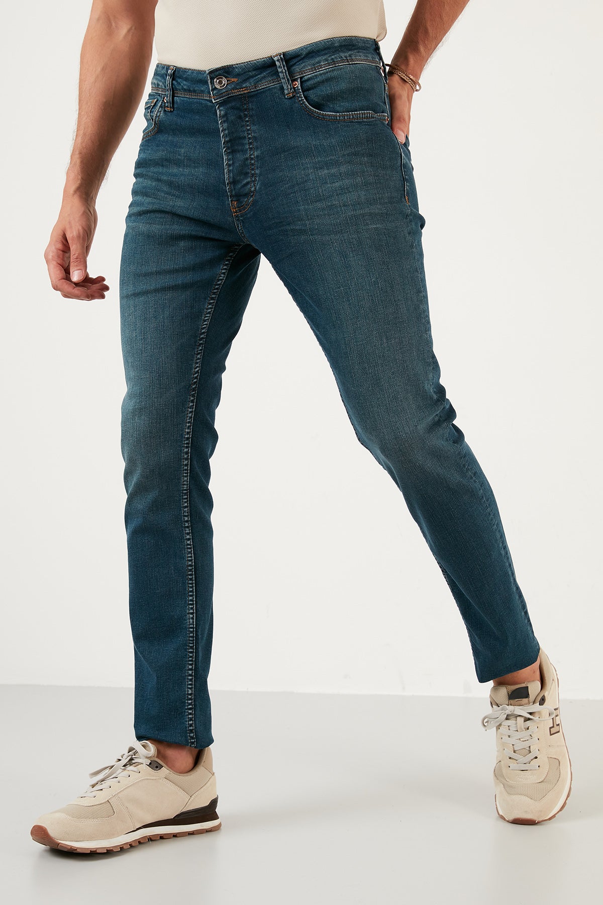 Buratti Pamuklu Normal Bel Slim Fit Dar Paça Jeans Erkek Kot Pantolon 1113G117NAPOLI KOYU MAVİ