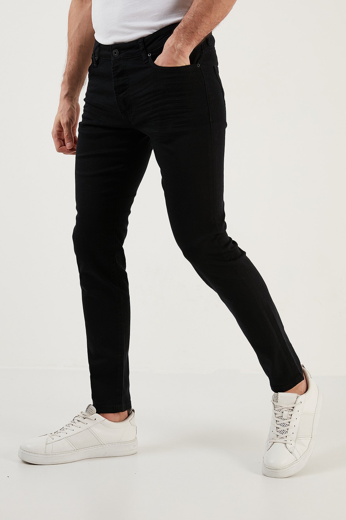 Buratti Coldblack Pamuklu Slim Fit UV Korumalı Serin Tutan Jeans Erkek Kot Pantolon 1115F01NAPOLI SİYAH