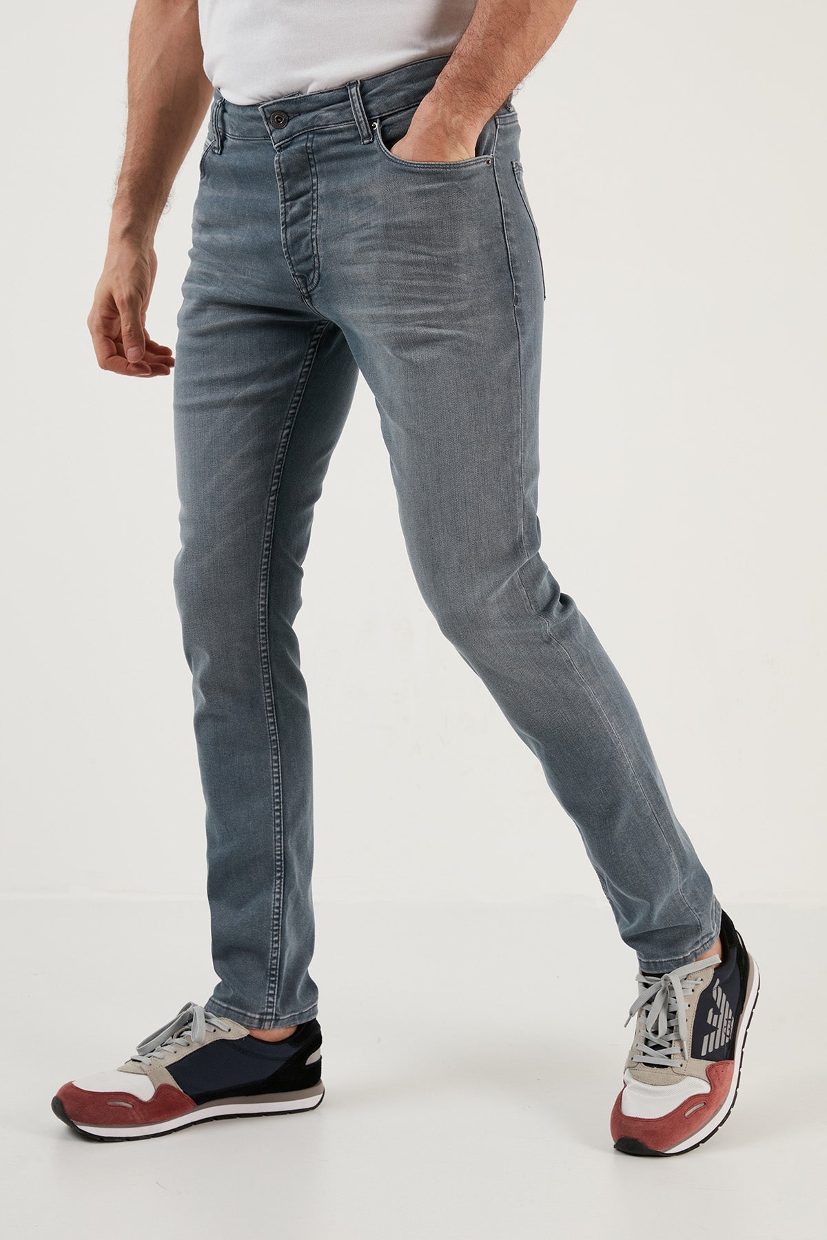 Buratti Pamuklu Normal Bel Slim Fit Dar Paça Jeans Erkek Kot Pantolon 1117M10NAPOLI AÇIK MAVİ