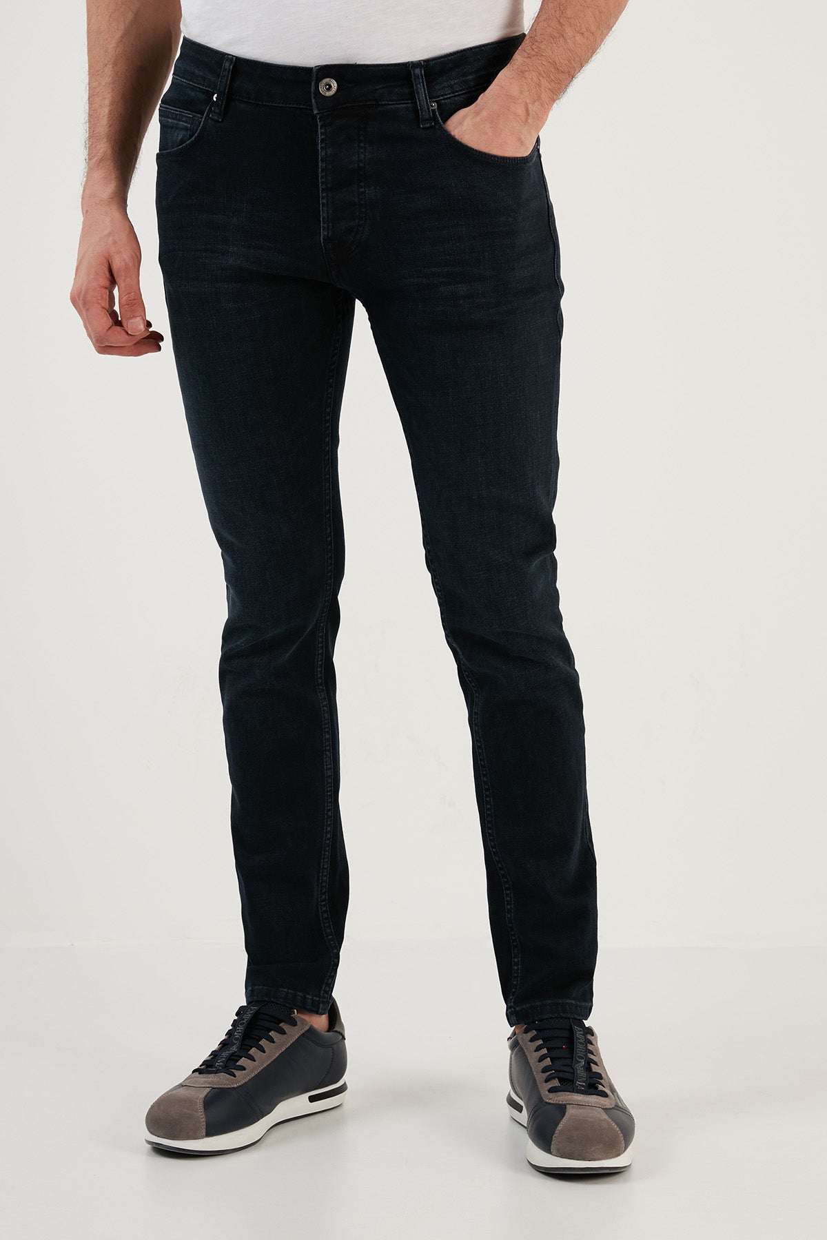 Buratti Pamuklu Normal Bel Slim Fit Dar Paça Jeans Erkek Kot Pantolon 1117M11NAPOLI KOYU LACIVERT