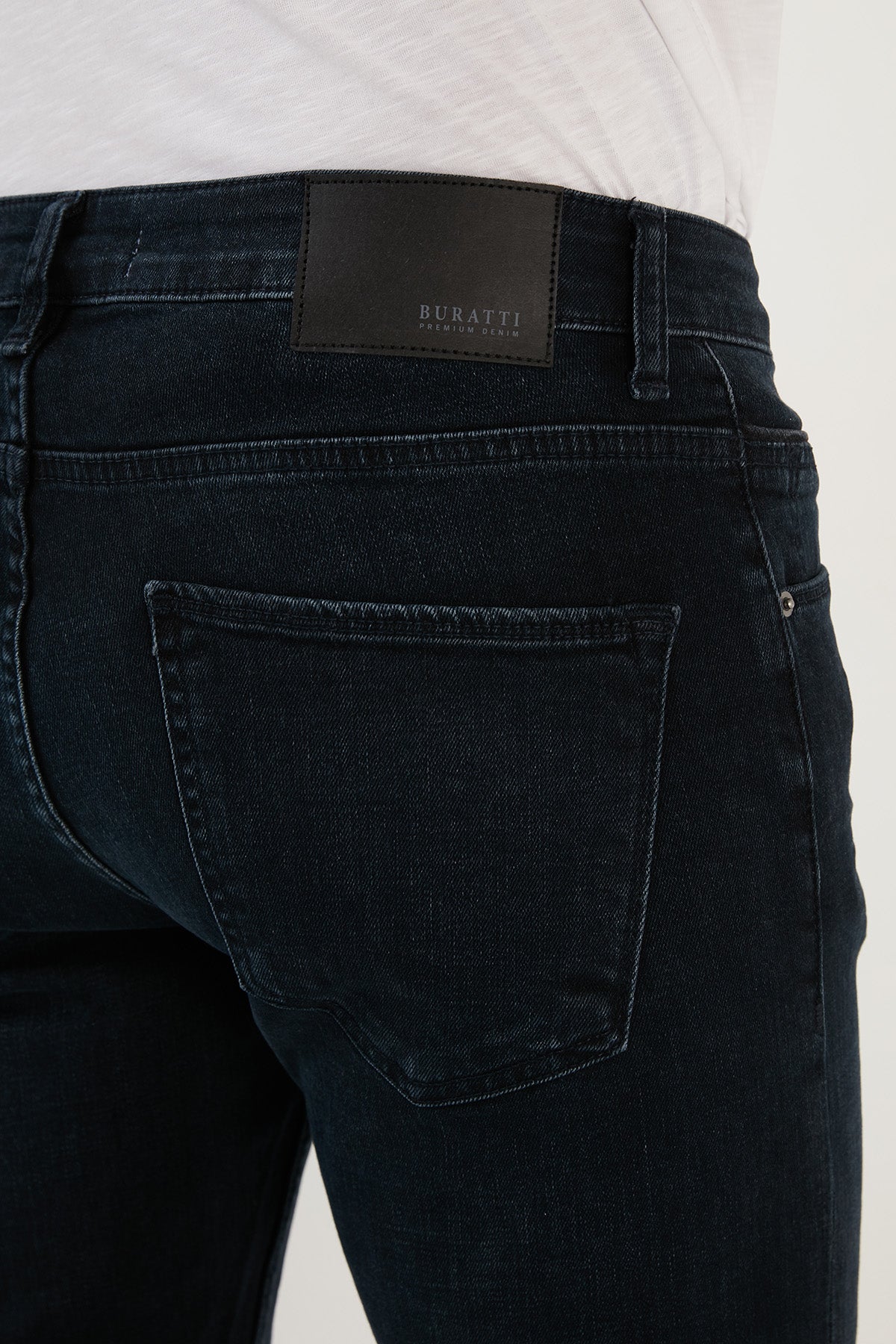 Buratti Pamuklu Normal Bel Slim Fit Dar Paça Jeans Erkek Kot Pantolon 1117M11NAPOLI KOYU LACIVERT