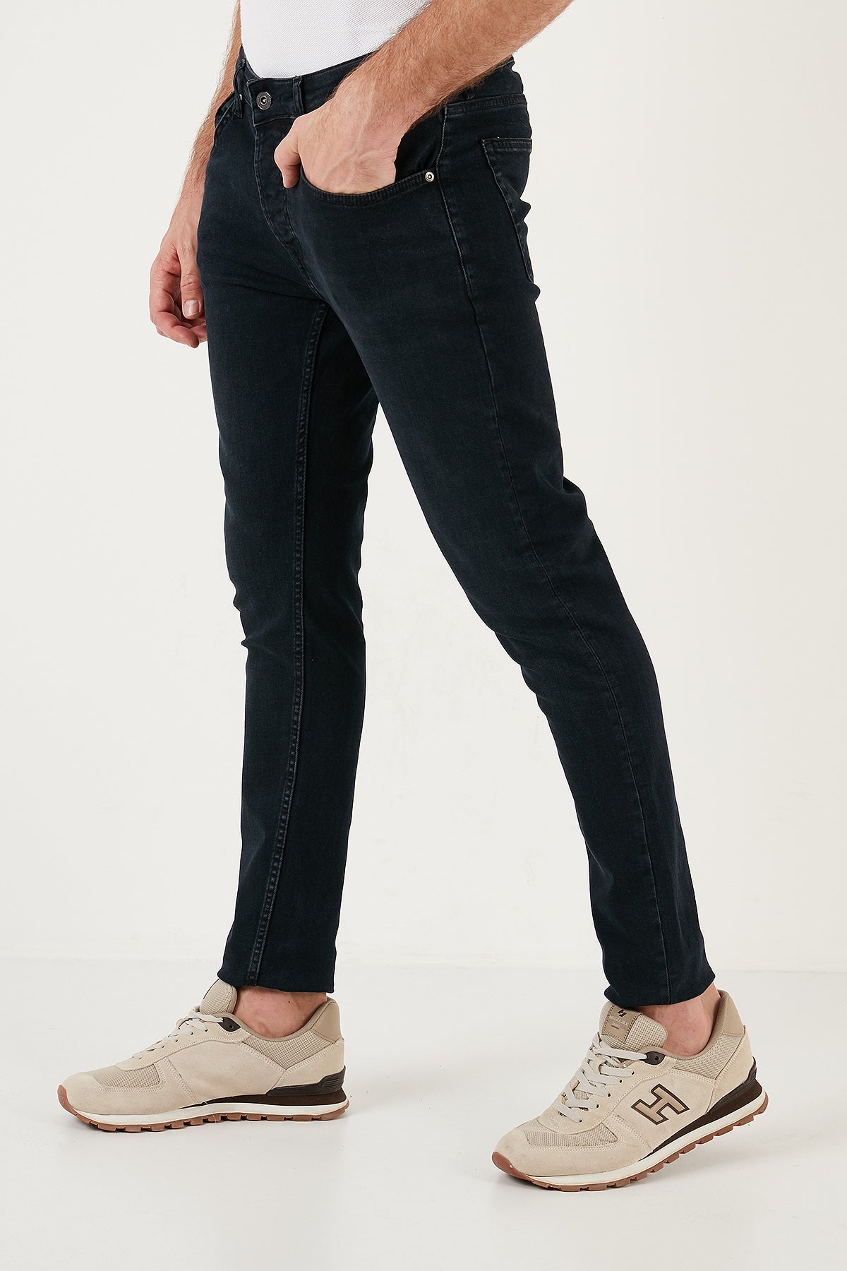 Buratti Pamuklu Normal Bel Dar Paça Slim Fit Jeans Erkek Kot Pantolon 1123J32NAPOLI LACİVERT