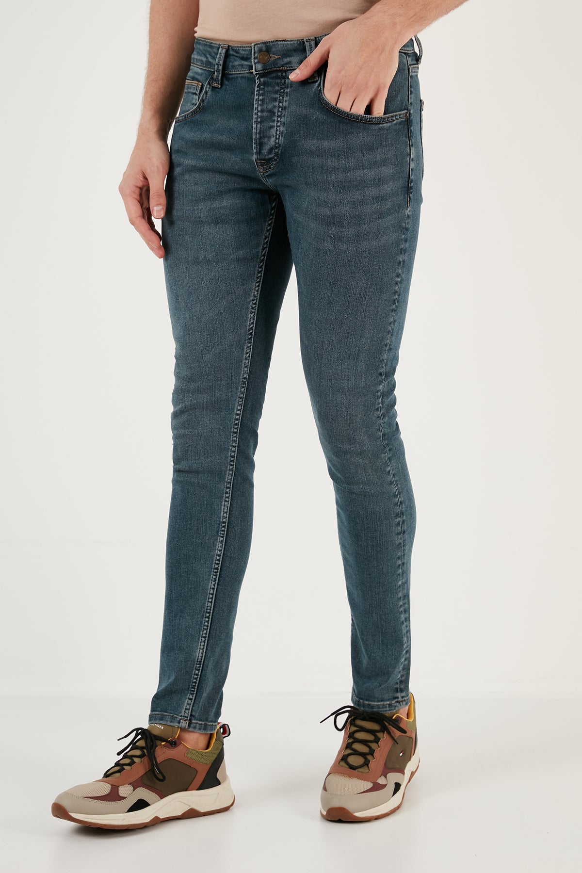 Buratti Pamuklu Normal Bel Slim Fit Dar Paça Jeans Erkek Kot Pantolon 1130J72NAPOLI MAVİ