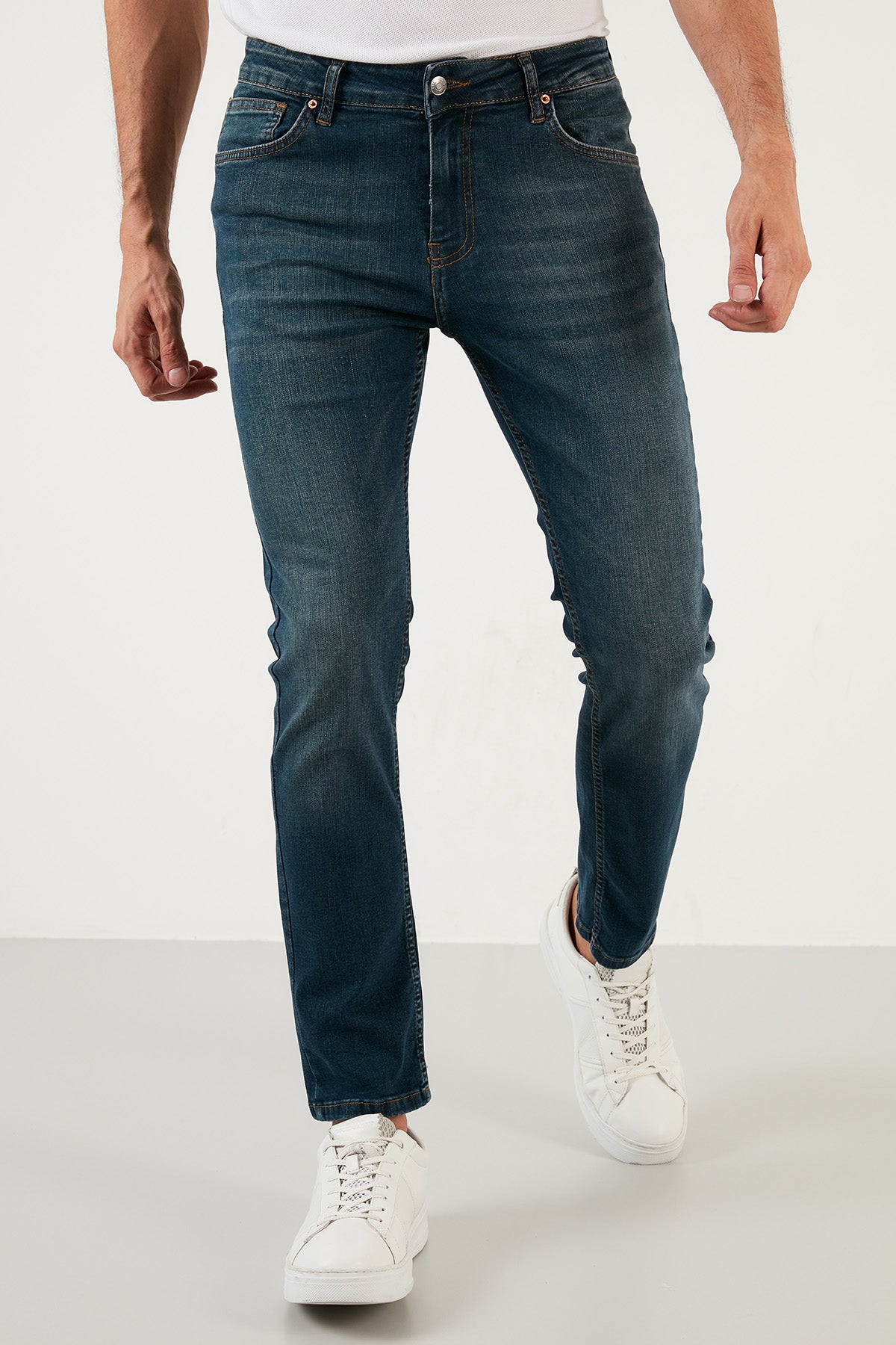 Buratti Pamuklu Normal Bel Slim Fit Boru Paça Jeans Erkek Kot Pantolon 2000G117PARMA MAVİ