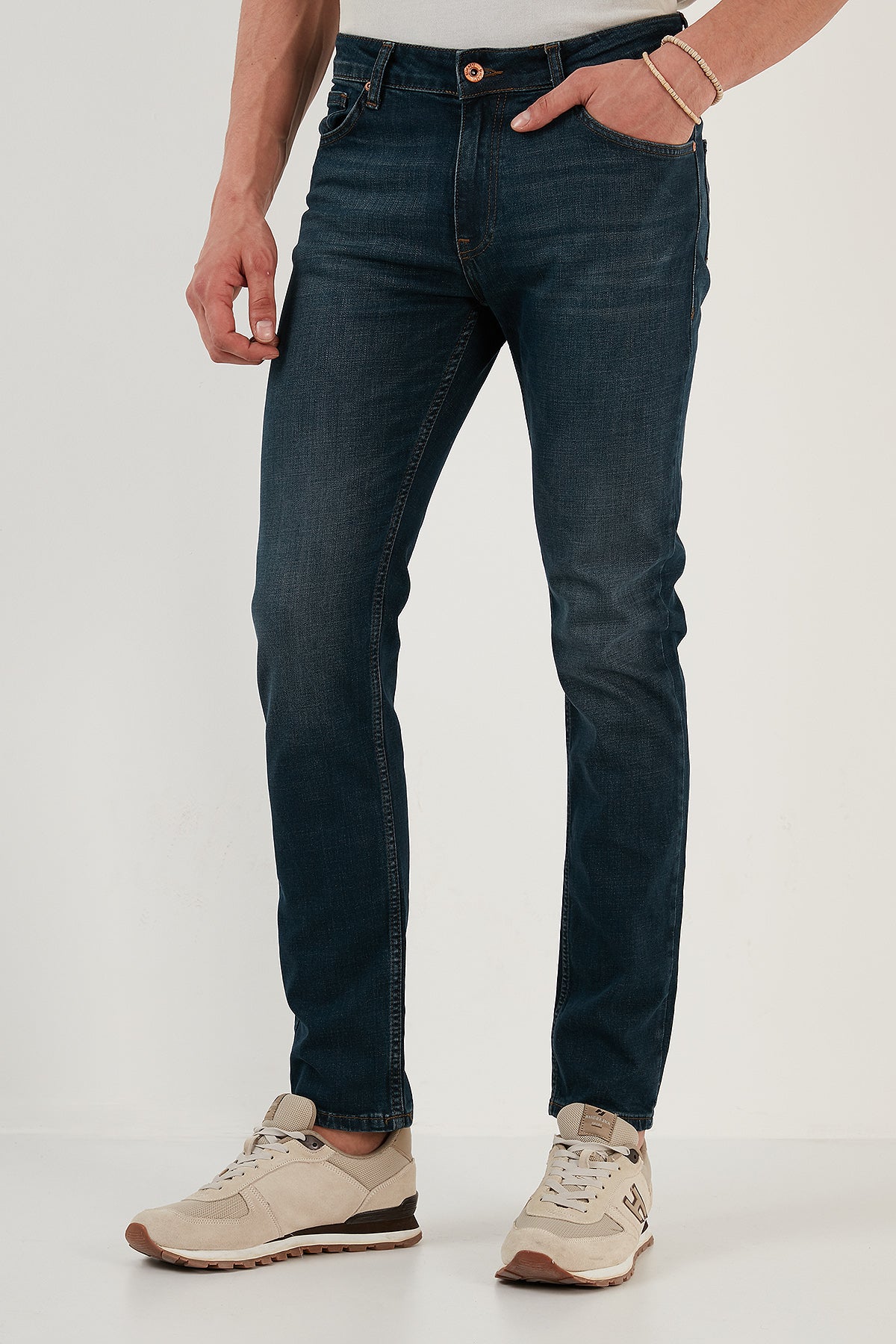 Buratti Pamuklu Regular Fit Normal Bel Boru Paça Jeans Erkek Kot Pantolon 2202F11PARMA LACİVERT