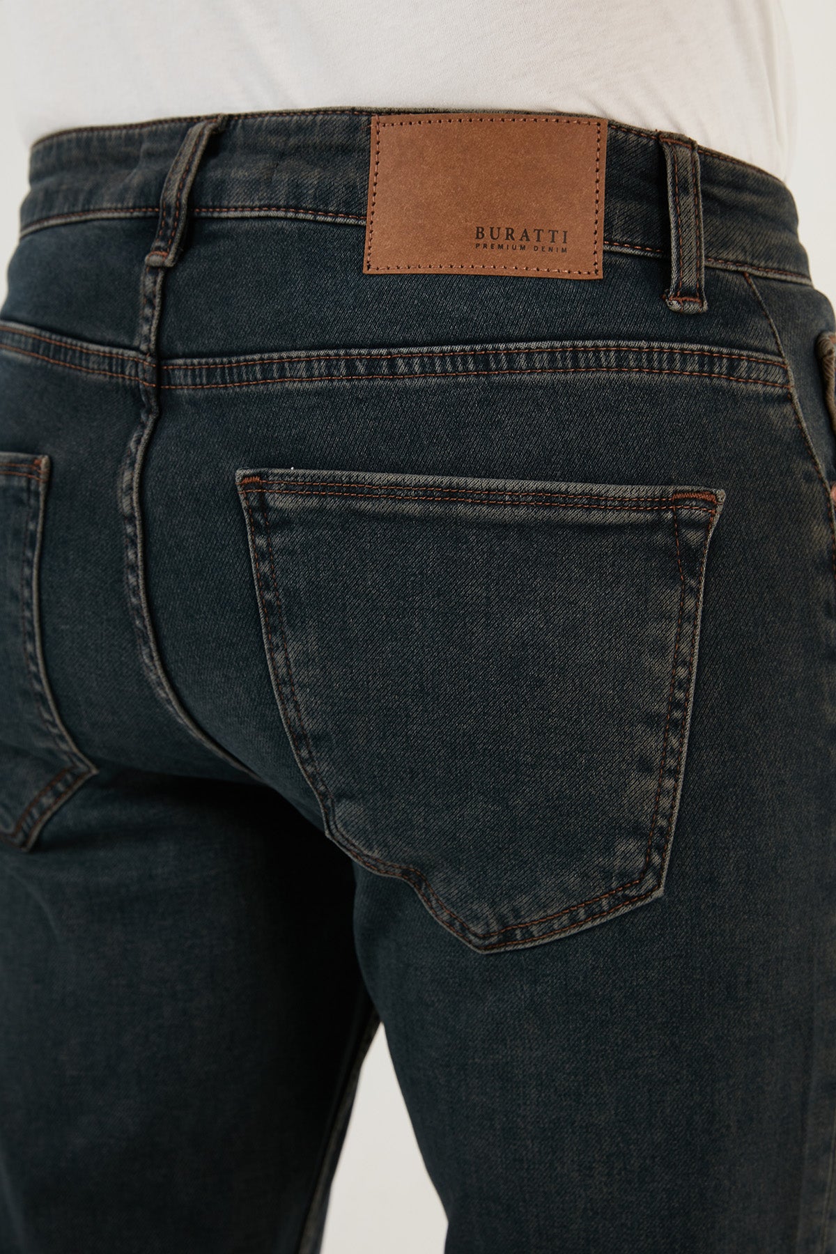 Buratti Pamuklu Normal Bel Regular Fit Boru Paça Jeans Erkek Kot Pantolon 2205M18PARMA LACİVERT