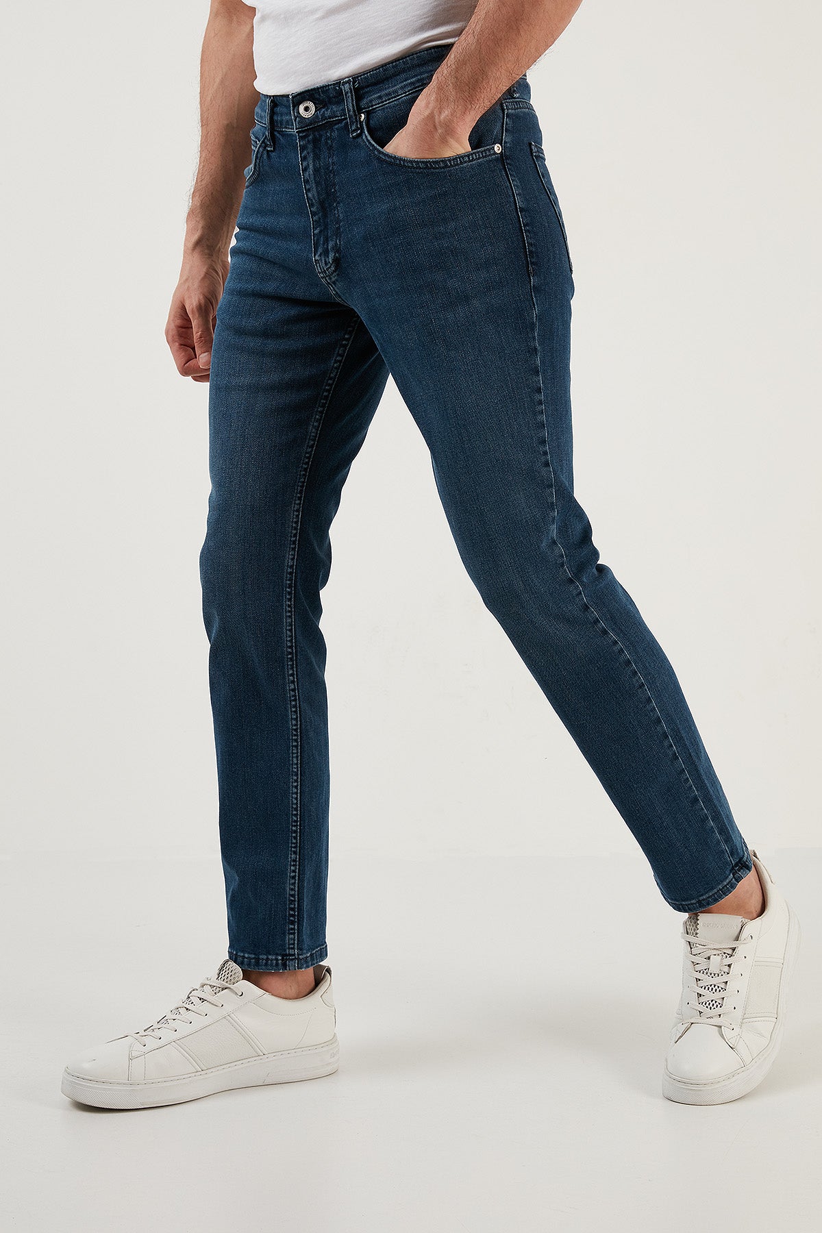 Buratti Pamuklu Yüksek Bel Comfort Fit Boru Paça Jeans Erkek Kot Pantolon 4400M061TEXAS KOYU MAVİ