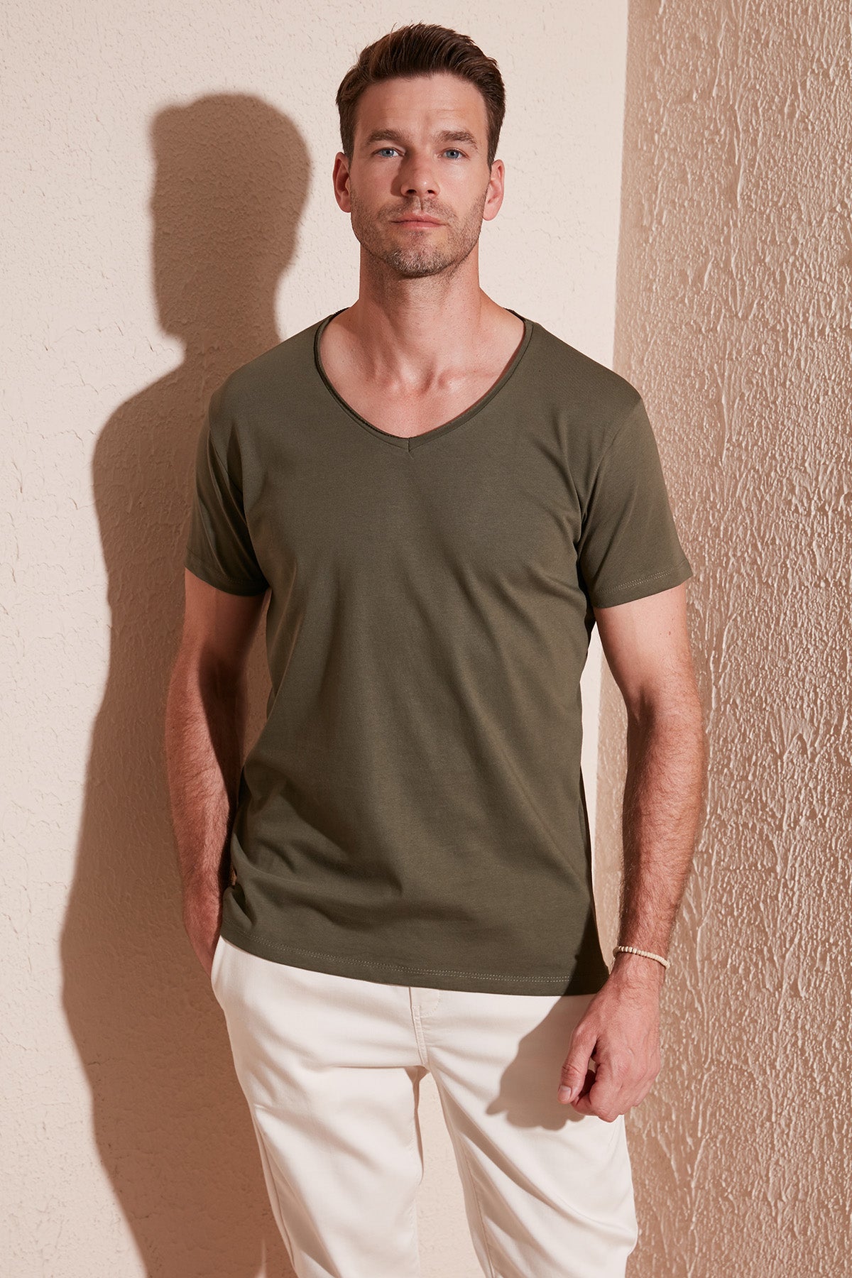 Buratti % 100 Pamuk Slim Fit V Yaka Basic Erkek T Shirt 5412001 HAKİ