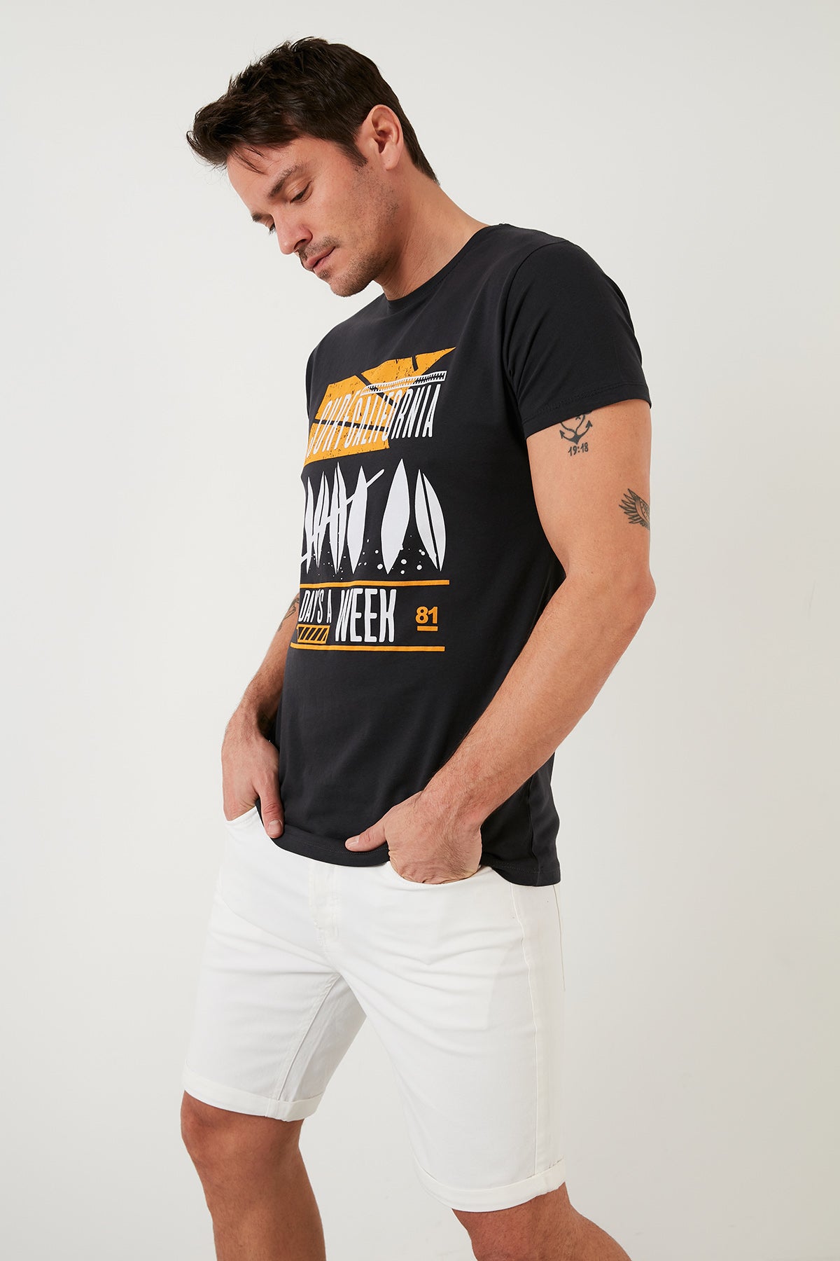 Buratti Baskılı % 100 Pamuk Bisiklet Yaka Slim Fit Erkek T Shirt 541CALIFORNIA FÜME