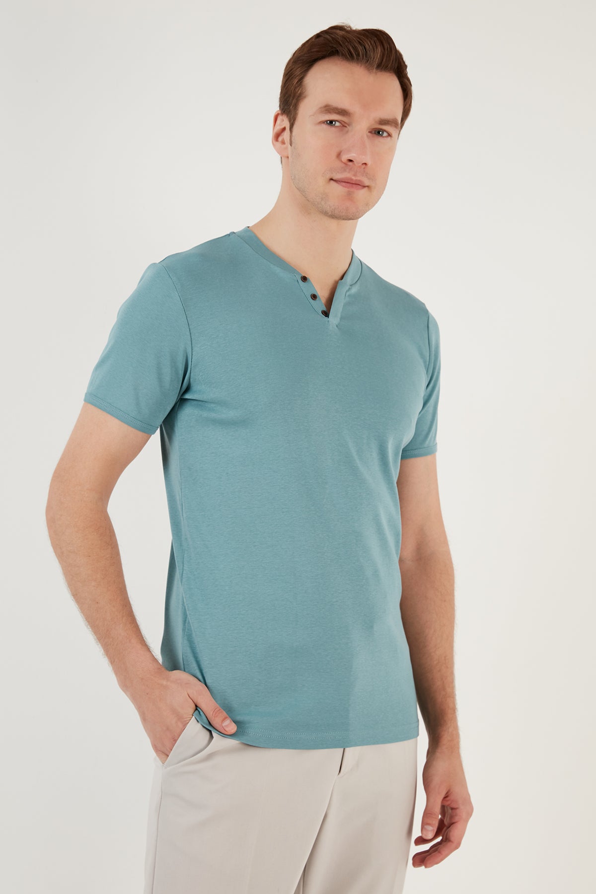 Buratti % 100 Pamuklu V Yaka Slim Fit Erkek T Shirt 5902122 AÇIK MAVİ