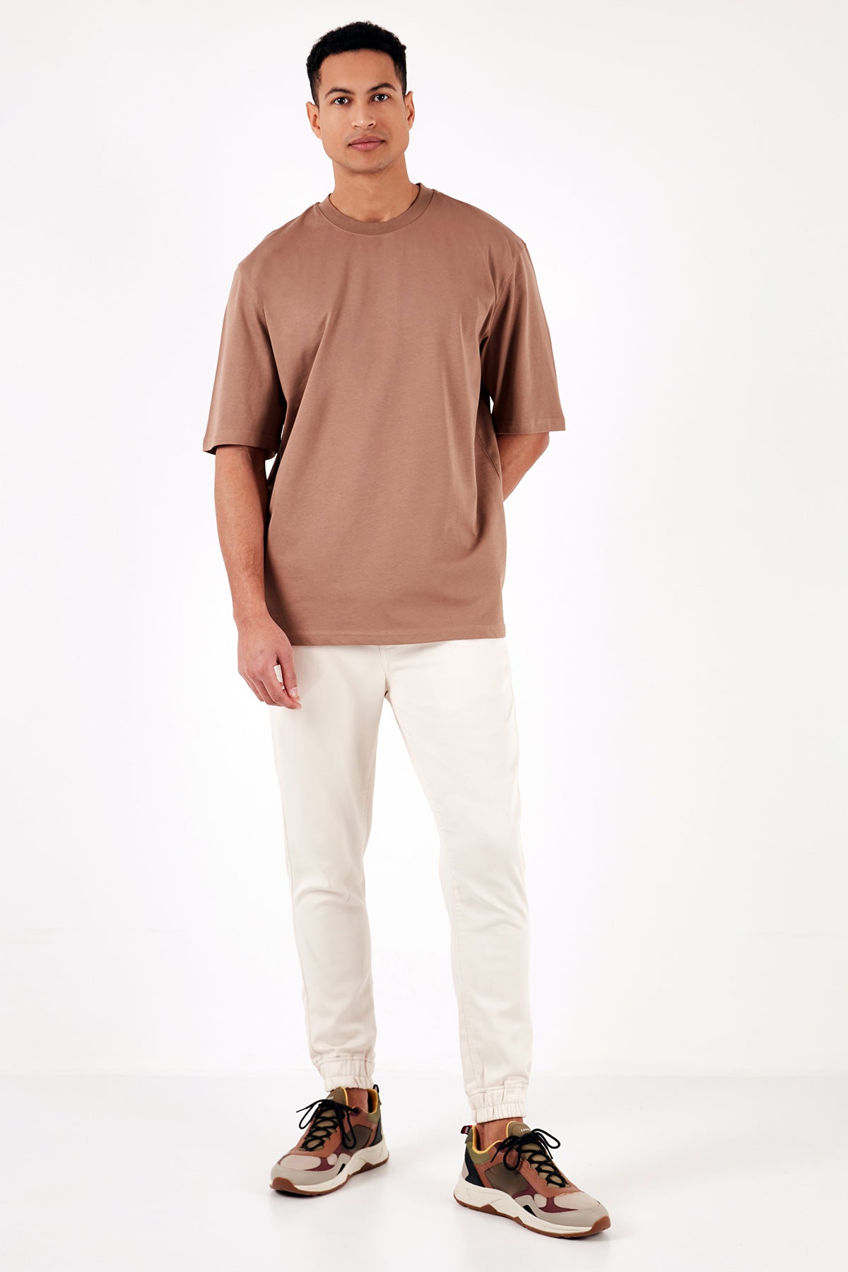 Buratti Pamuklu Oversize Bisiklet Yaka Basic Erkek T Shirt 5902365 TOPRAK