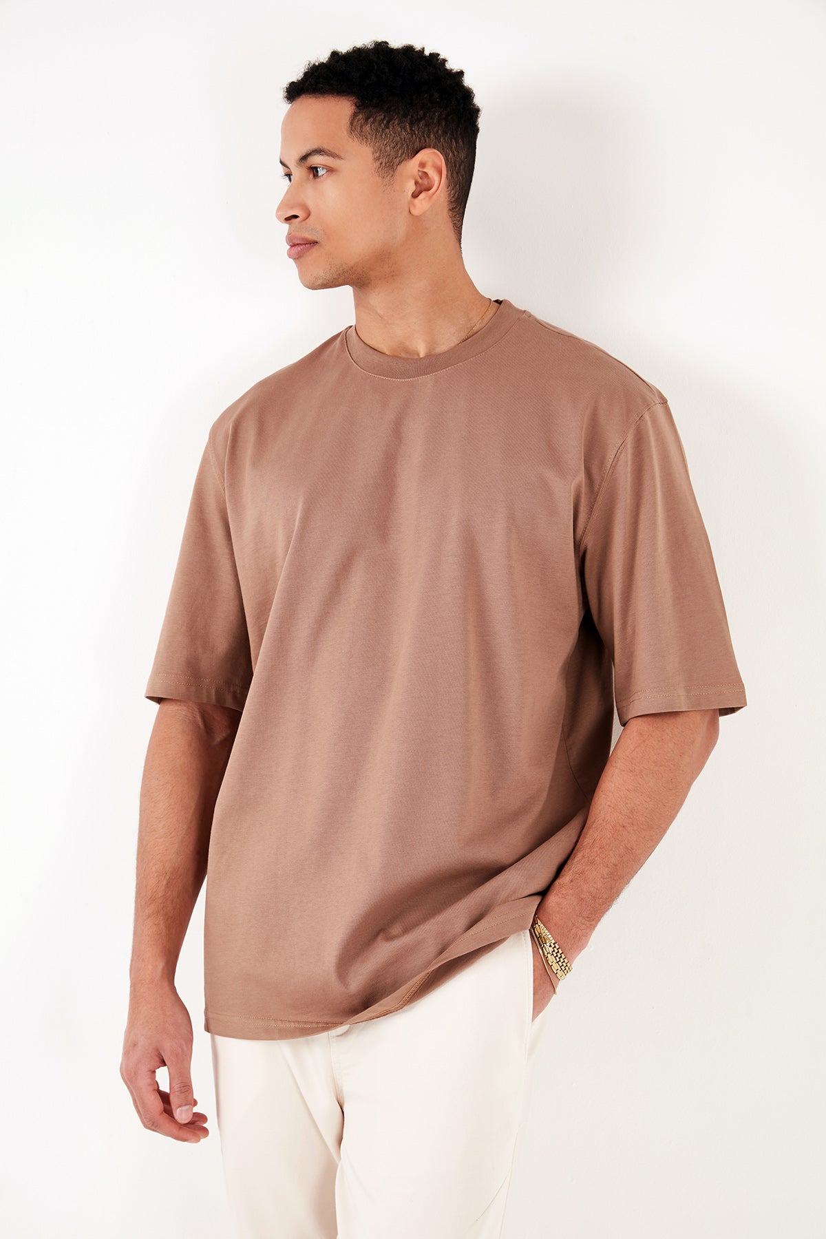 Buratti Pamuklu Oversize Bisiklet Yaka Basic Erkek T Shirt 5902365 TOPRAK