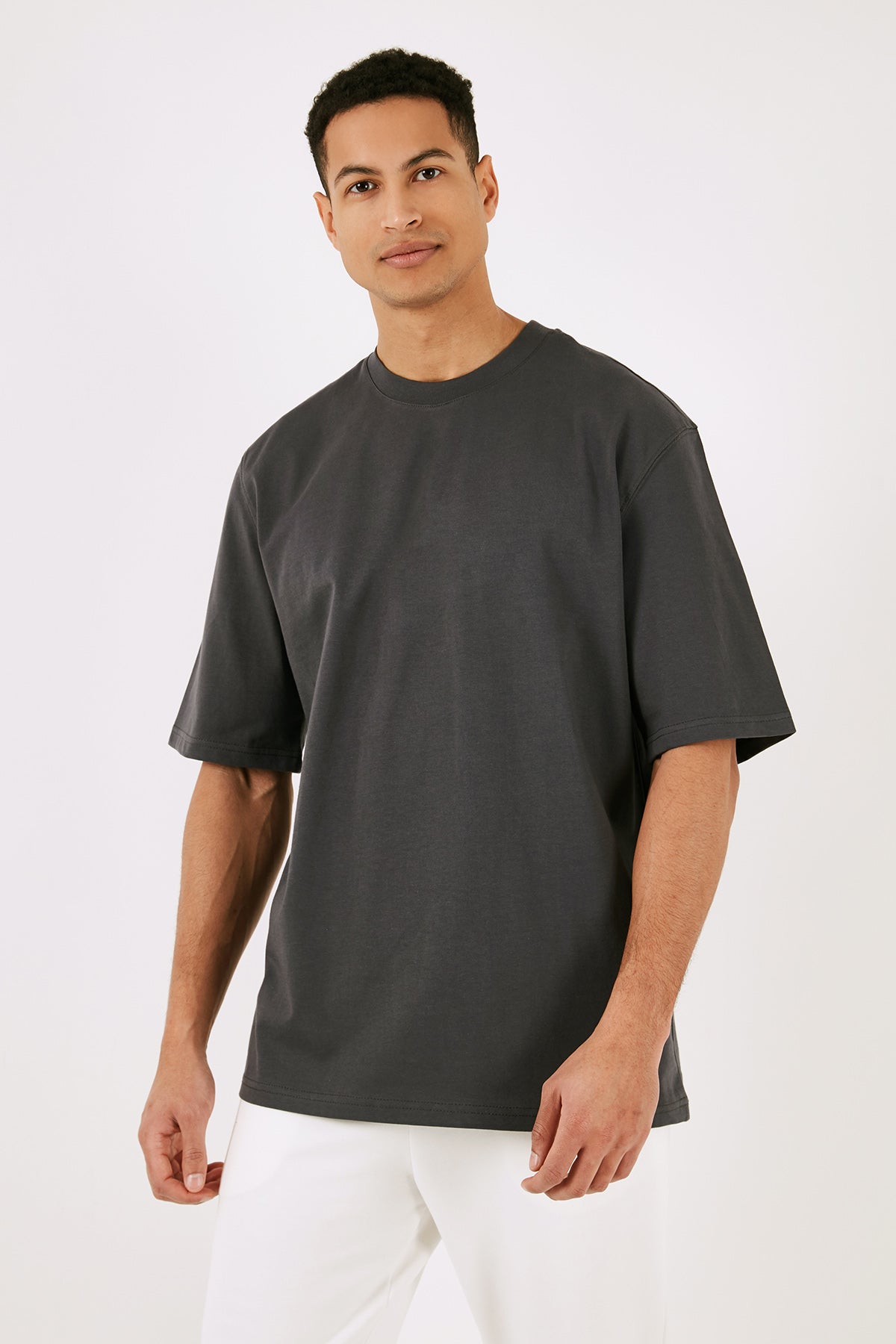 Buratti Pamuklu Oversize Bisiklet Yaka Basic Erkek T Shirt 5902365 ANTRASİT