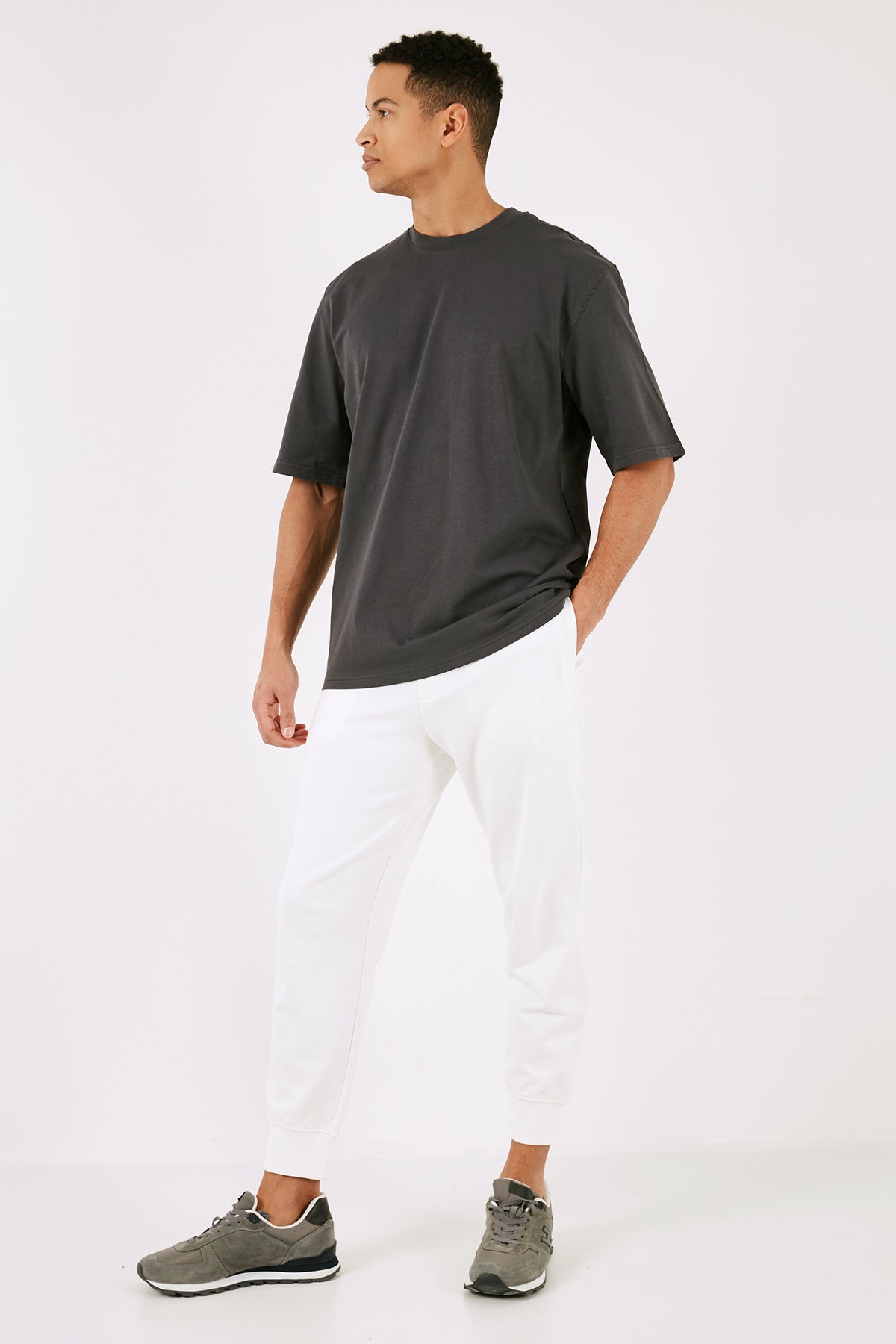 Buratti Pamuklu Oversize Bisiklet Yaka Basic Erkek T Shirt 5902365 ANTRASİT