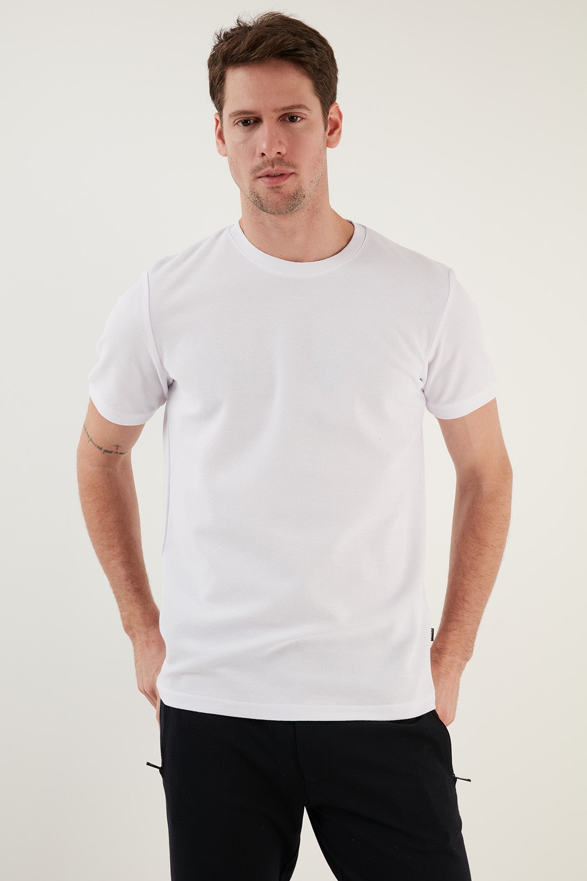 Buratti Pamuklu Bisiklet Yaka Basic Erkek T Shirt 5902387 BEYAZ