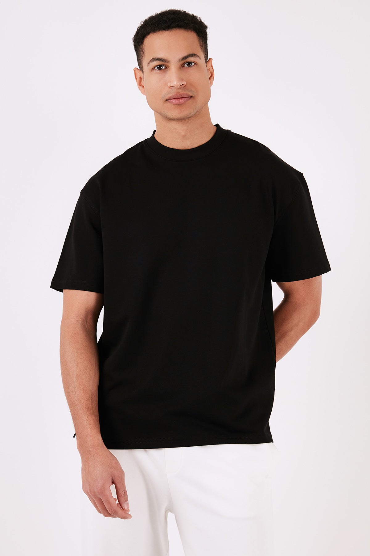 Buratti Pamuklu Bisiklet Yaka Relaxed Fit Basic Erkek T Shirt 5902610 SİYAH