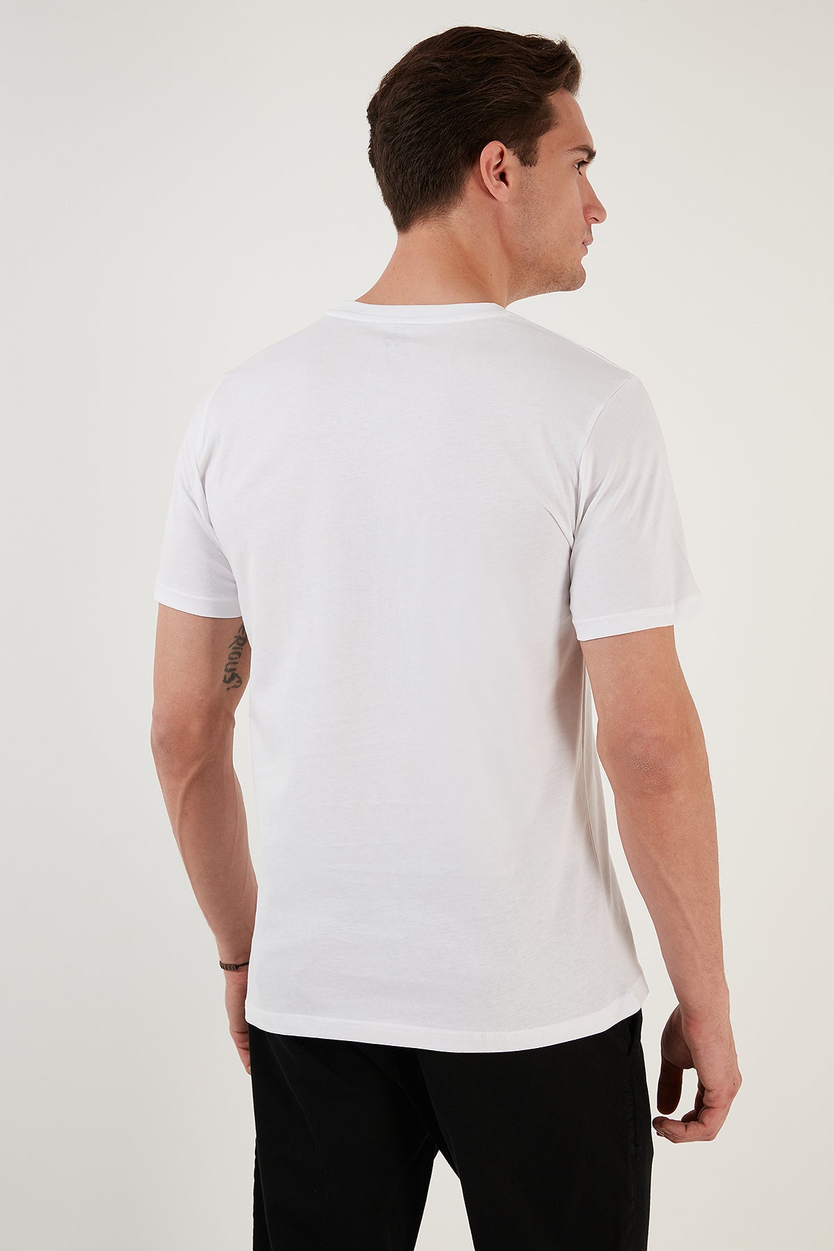 Buratti % 100 Pamuk Regular Fit Bisiklet Yaka Erkek T Shirt 5902620 BEYAZ