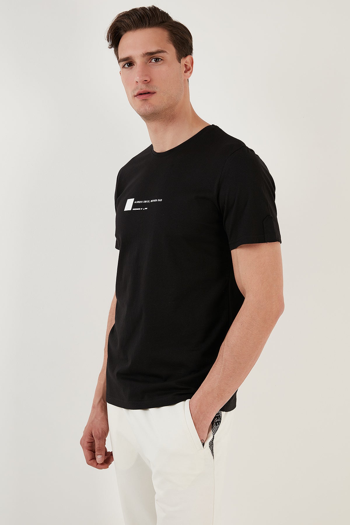 Buratti % 100 Pamuk Regular Fit Bisiklet Yaka Erkek T Shirt 5902622 SİYAH